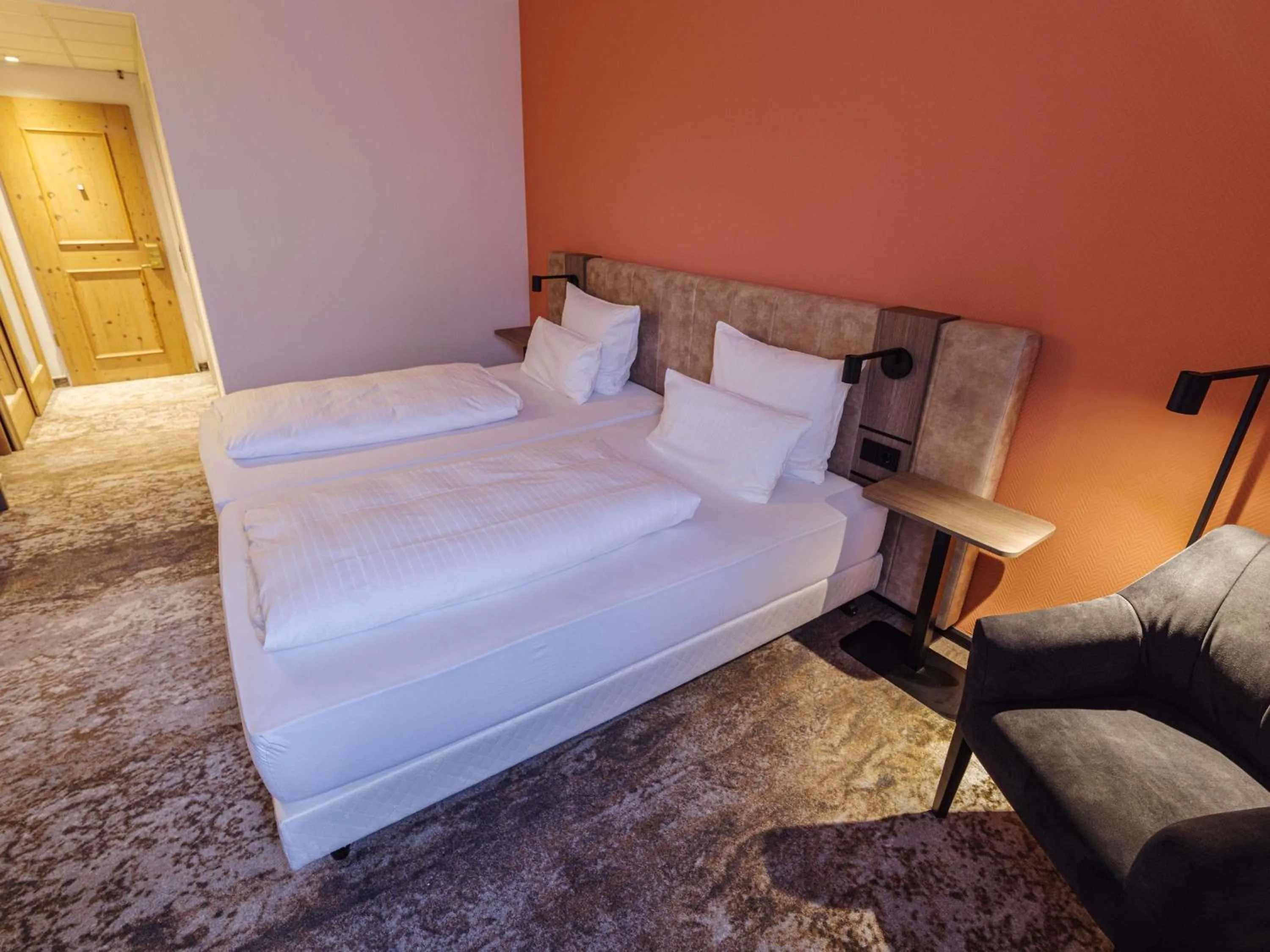 Bedroom, Bed in Atomis Hotel Munich Airport by Mercure