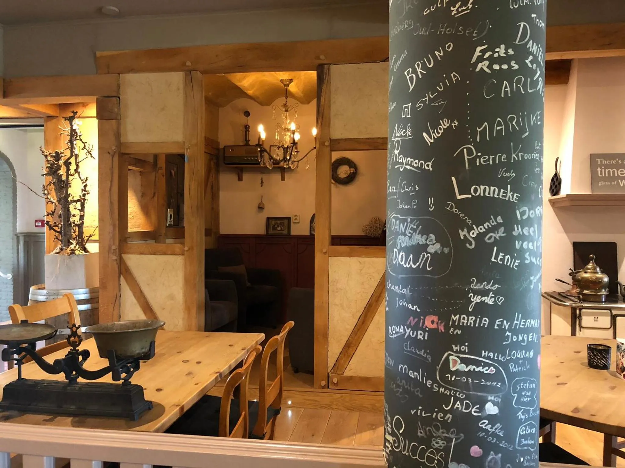 Lounge or bar in Hotel de Plank - alle kamers met airconditioning