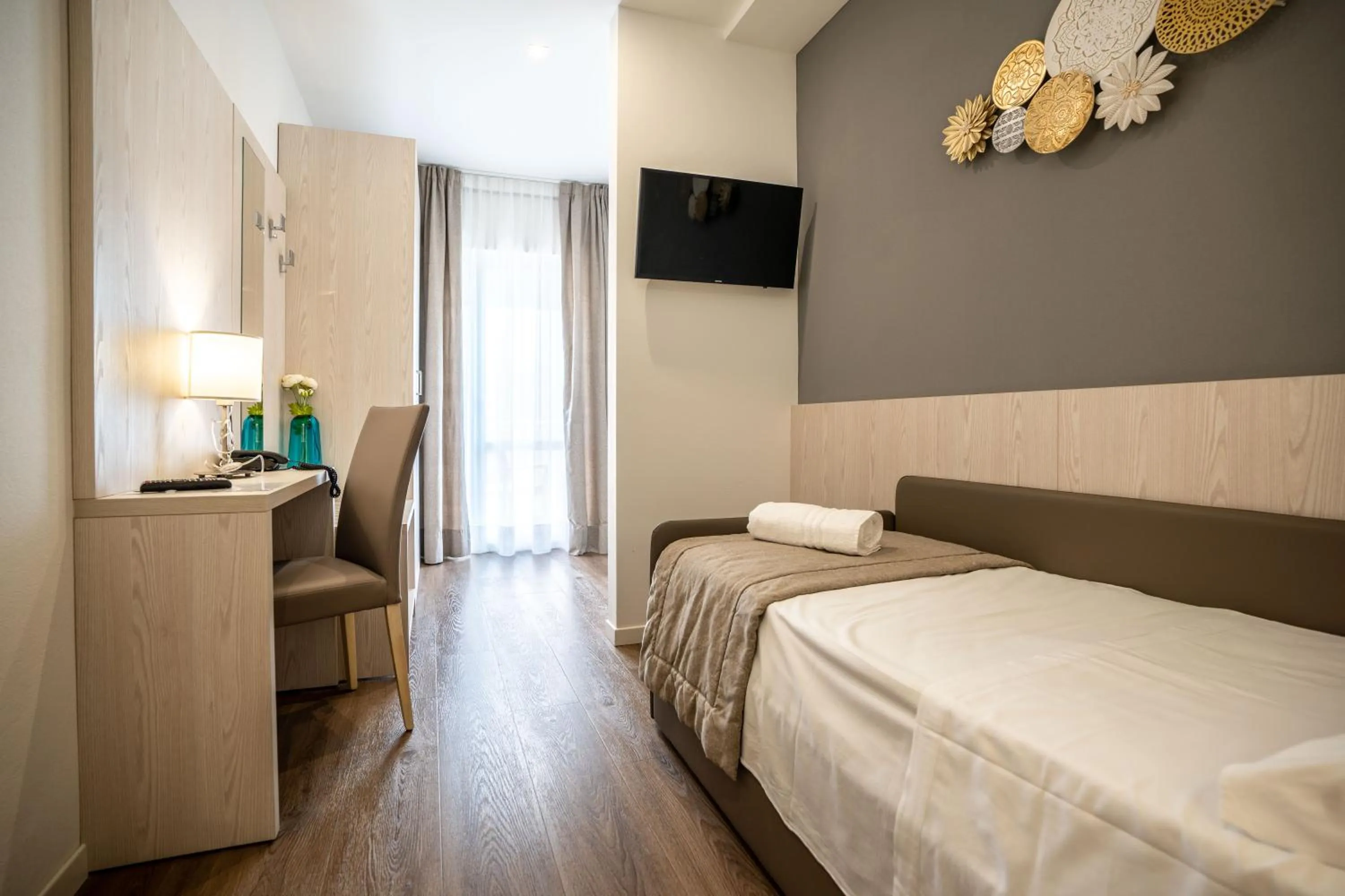 Bedroom, Bed in Hotel Loreley