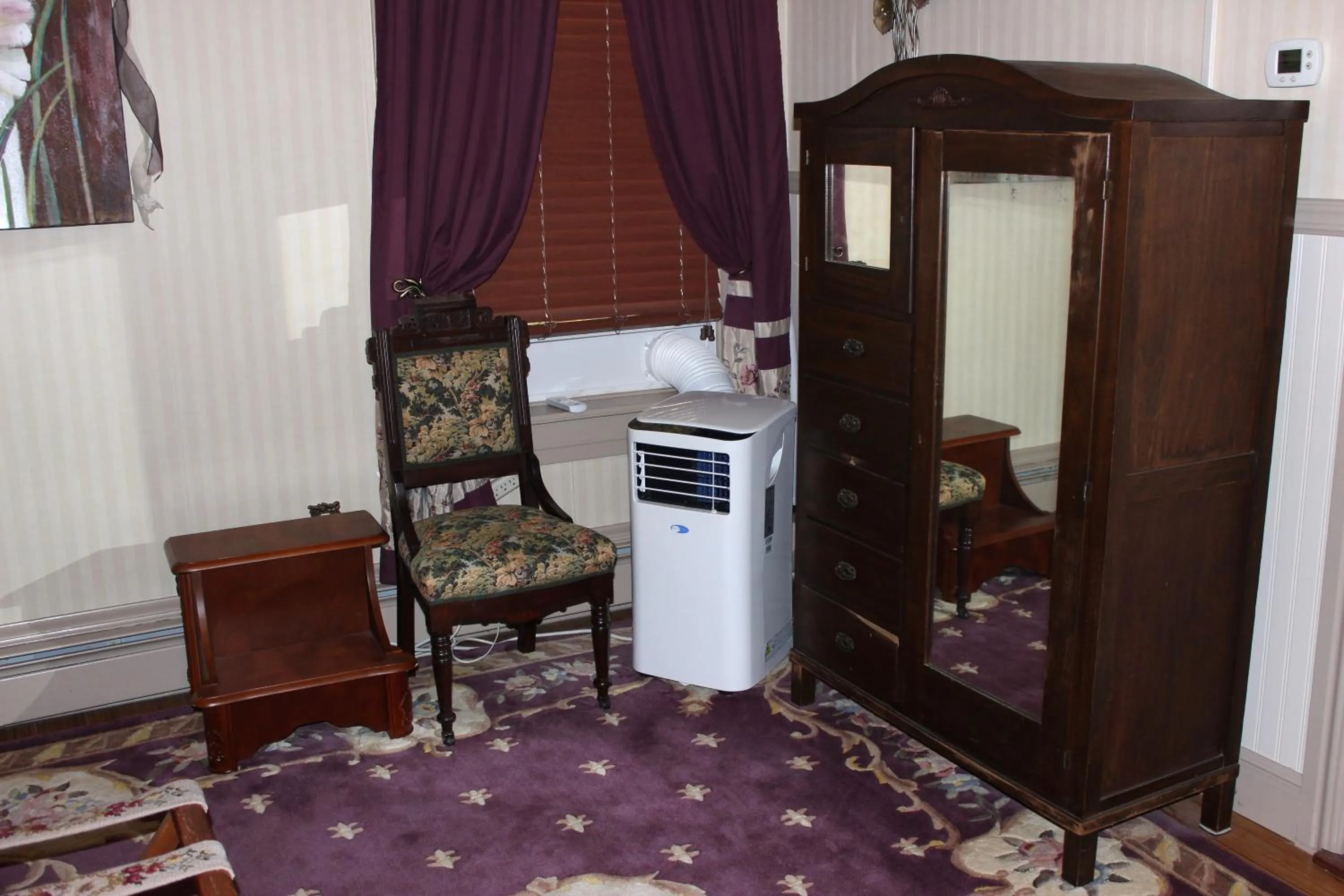 Decorative detail in Carriage Stop Bed & Breakfast