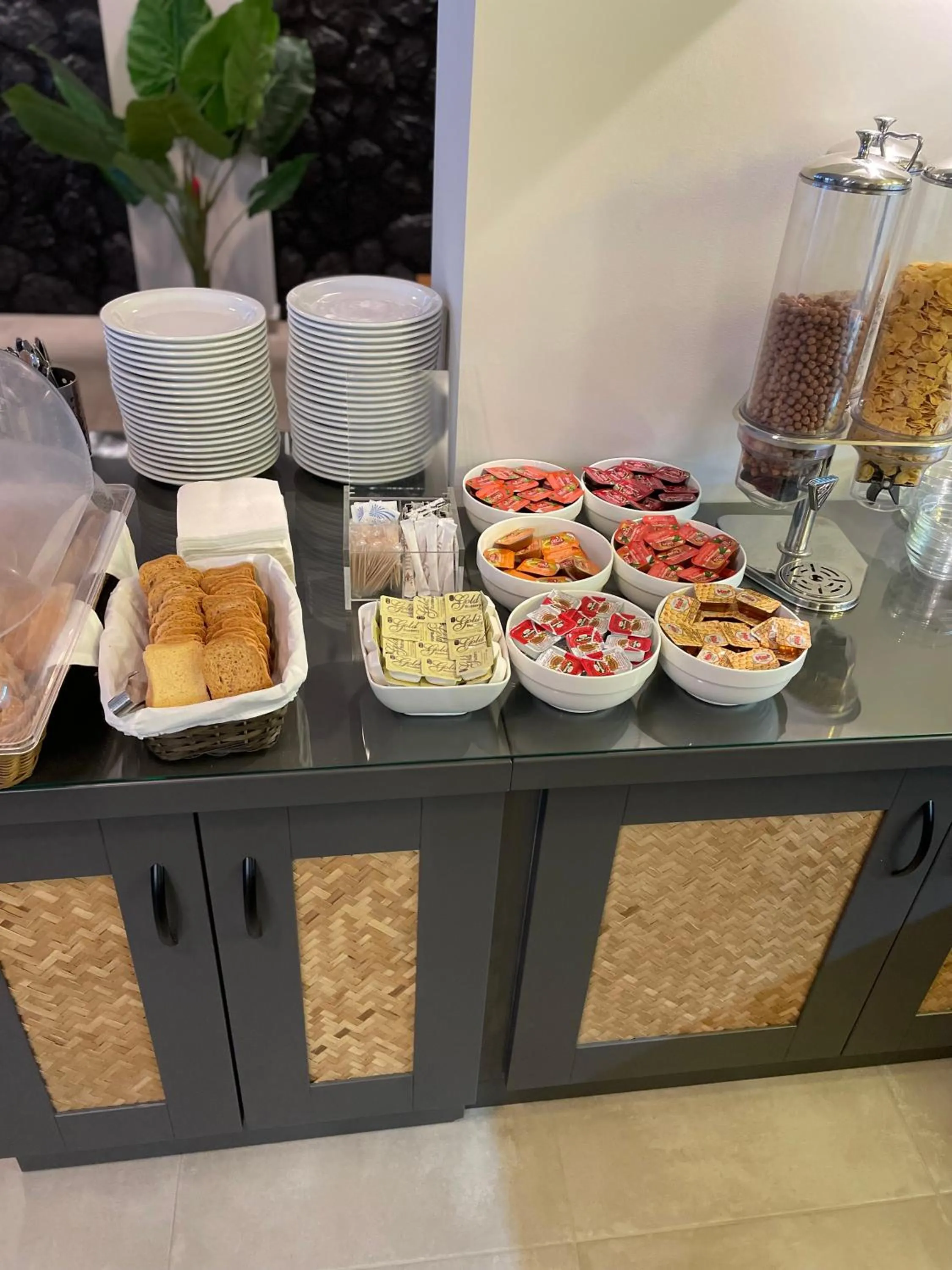 Breakfast in Hotel Zefyros