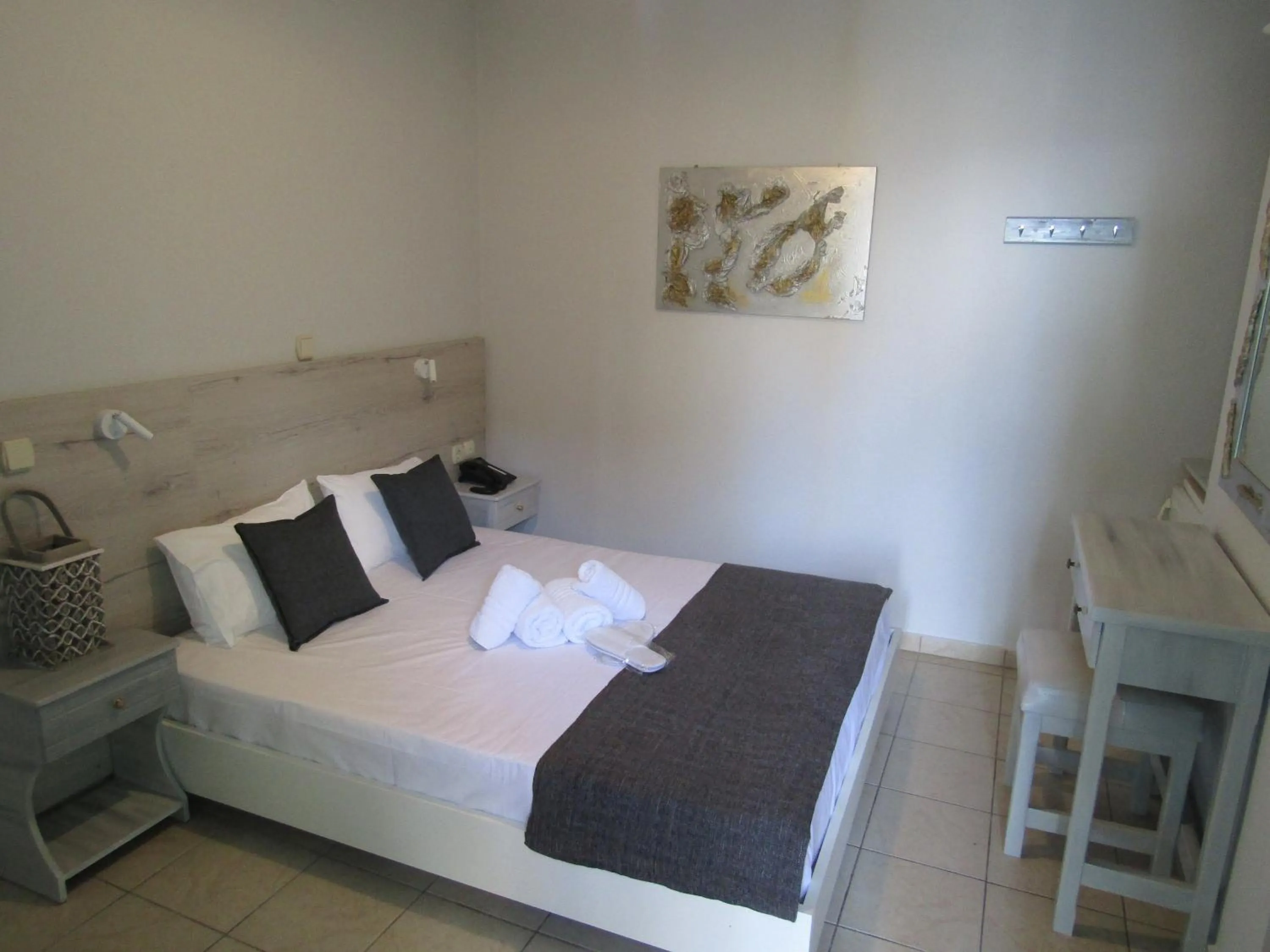 Bed in Hotel Zefyros