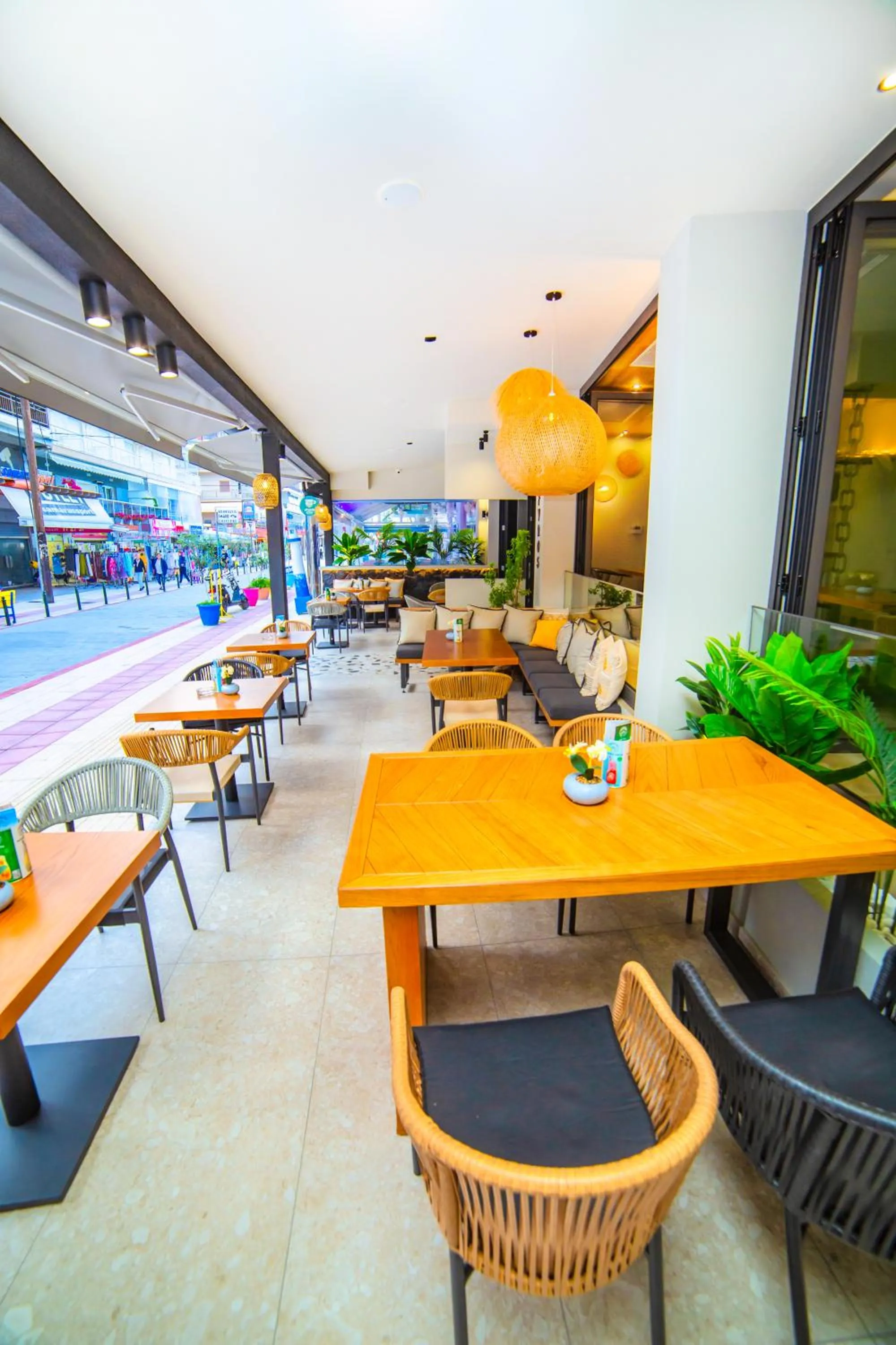 Restaurant/places to eat in Hotel Zefyros