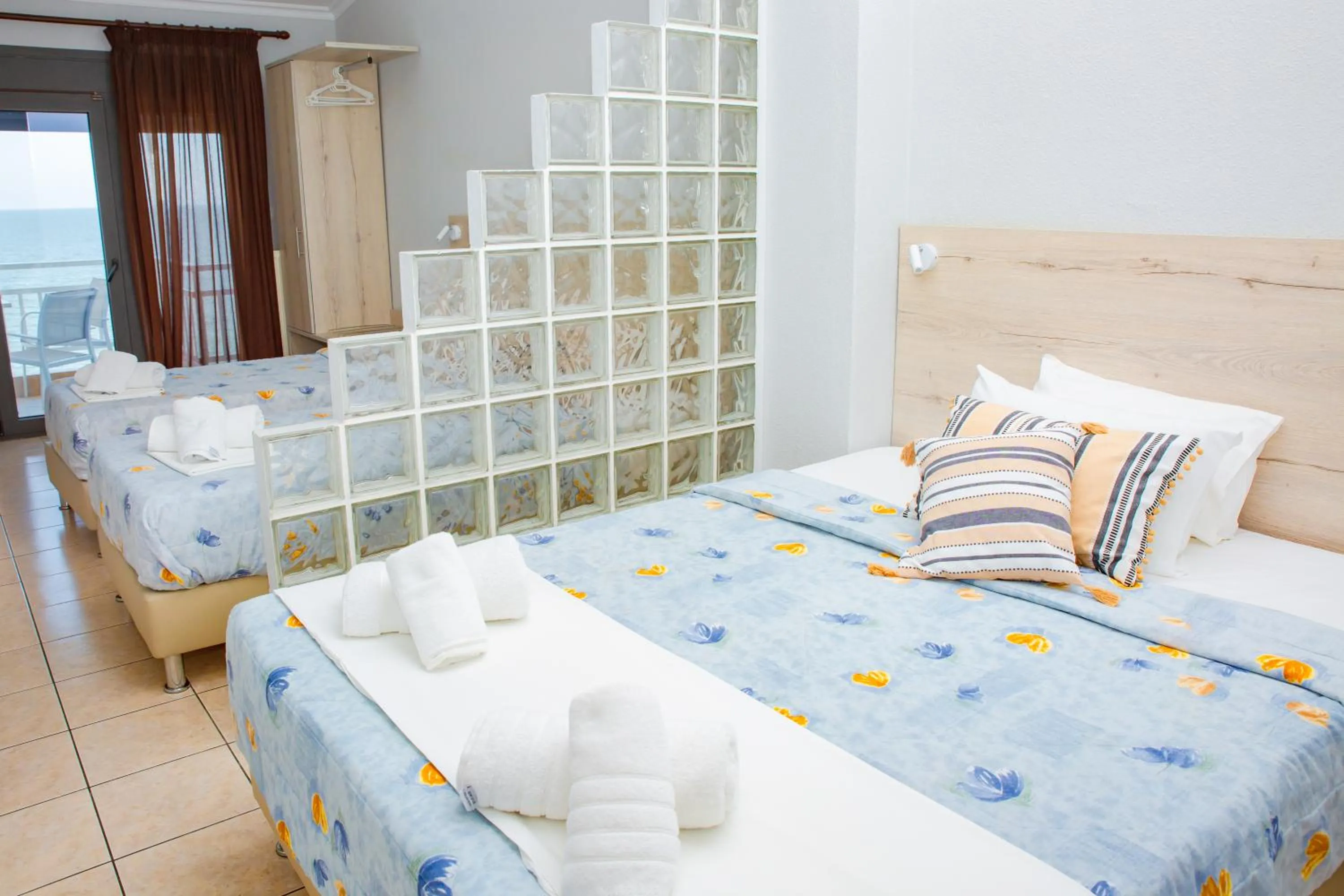 Bed in Hotel Zefyros