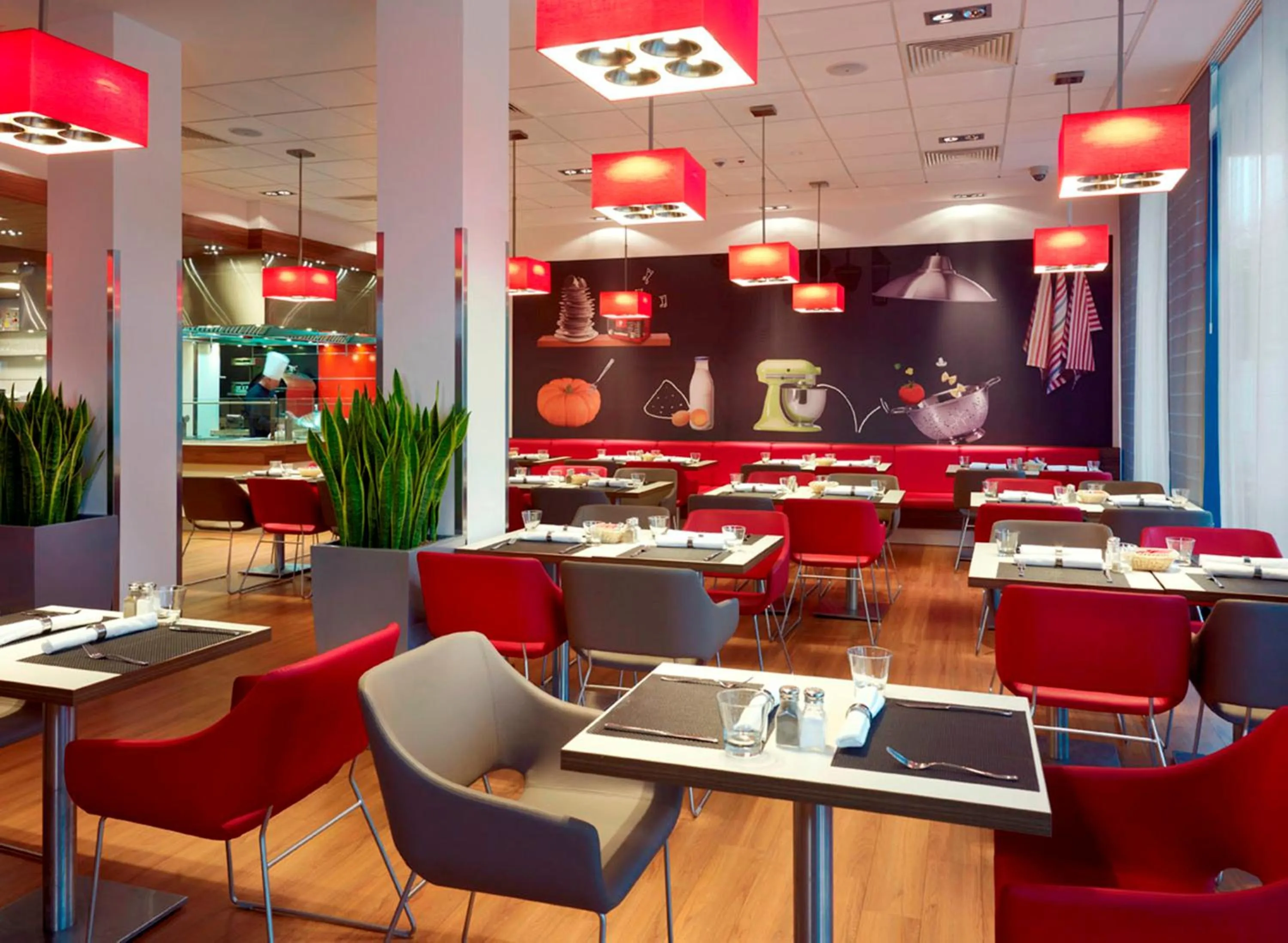 Restaurant/places to eat in ibis Warszawa West Station