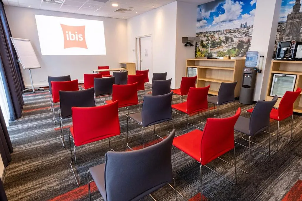 Meeting/conference room in ibis Warszawa West Station