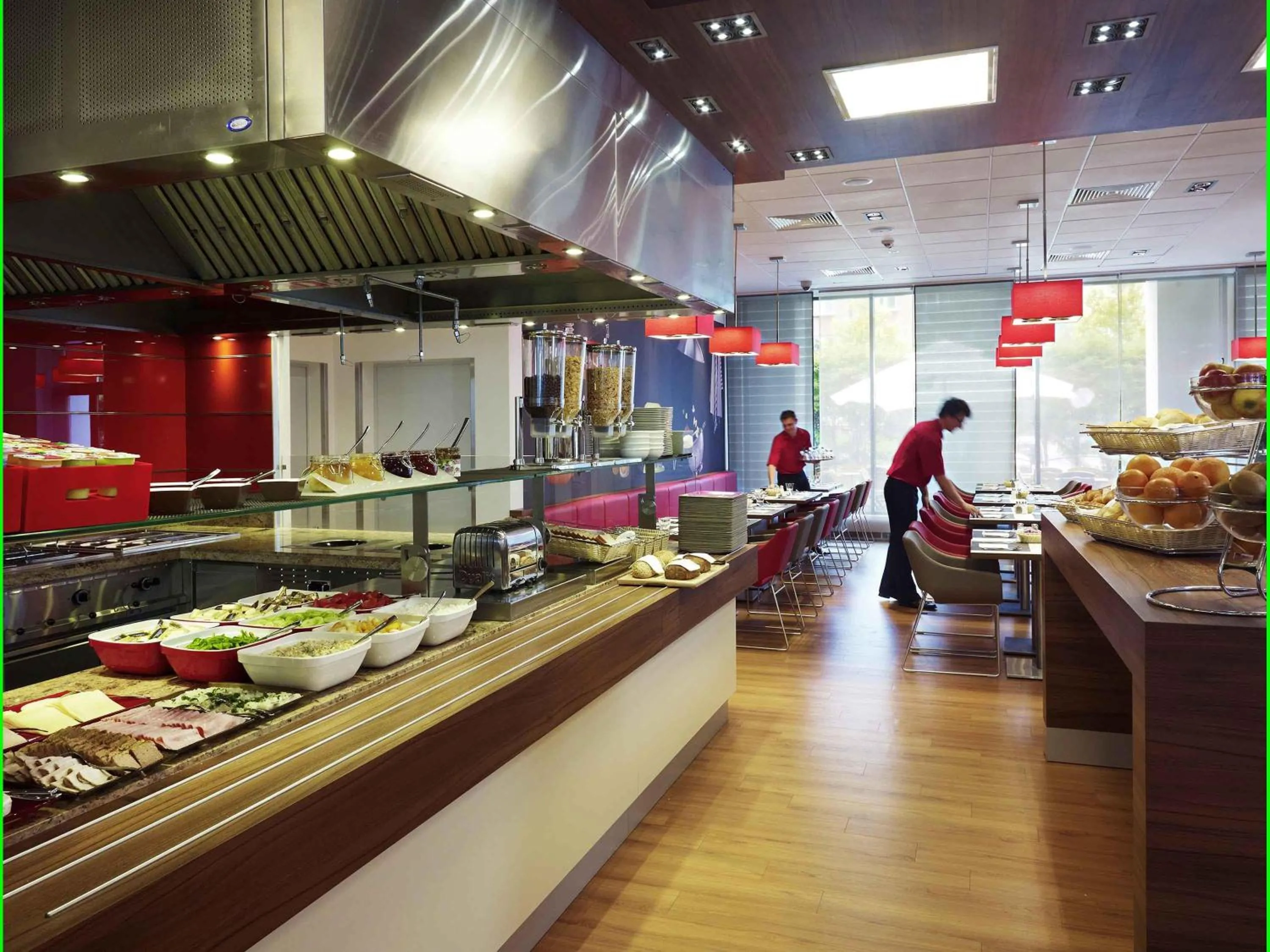 Restaurant/places to eat in ibis Warszawa West Station