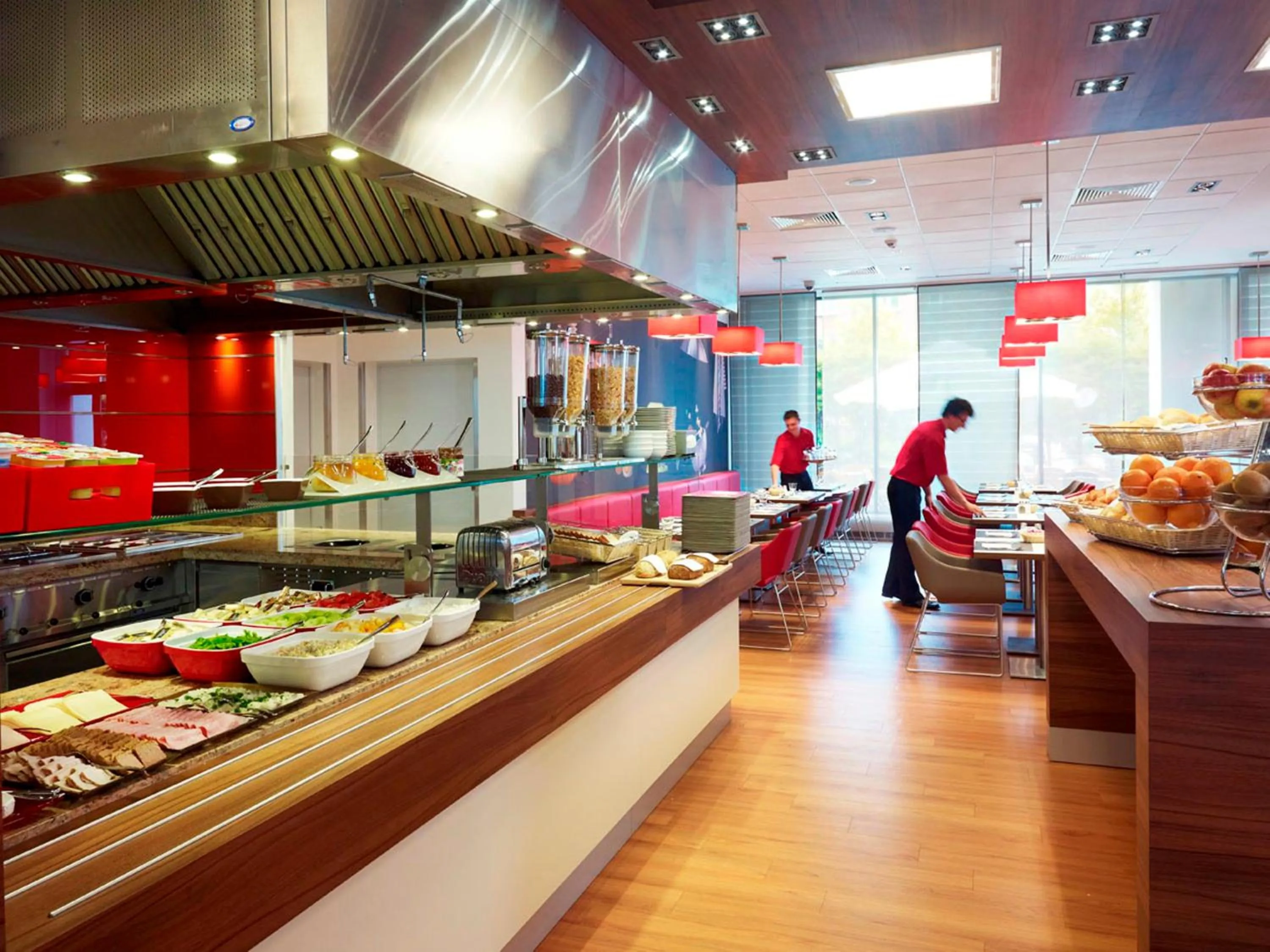 Restaurant/places to eat in ibis Warszawa West Station