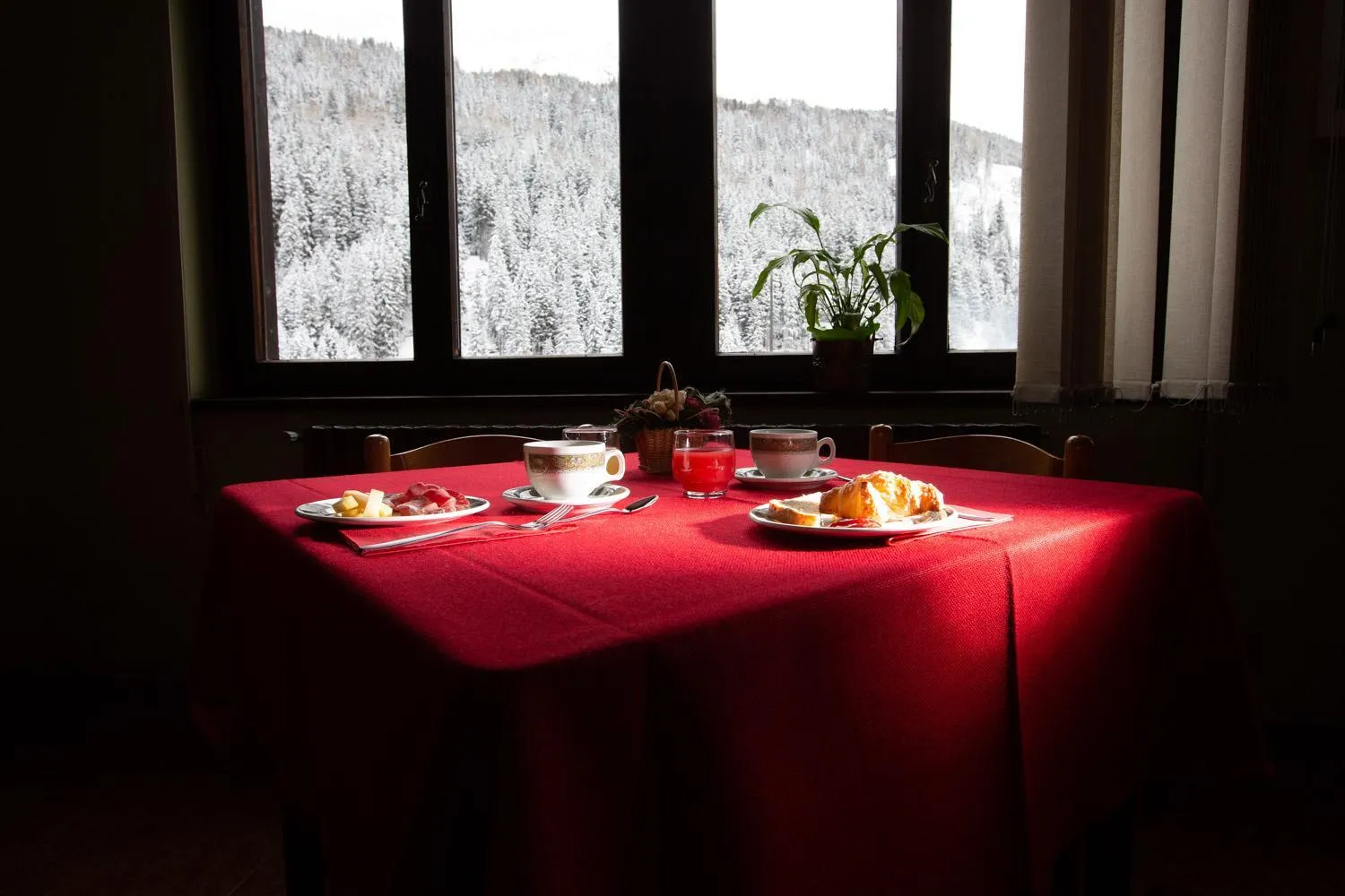 Buffet breakfast in Hotel Meublè Adler - Rooms & Mountain Apartments
