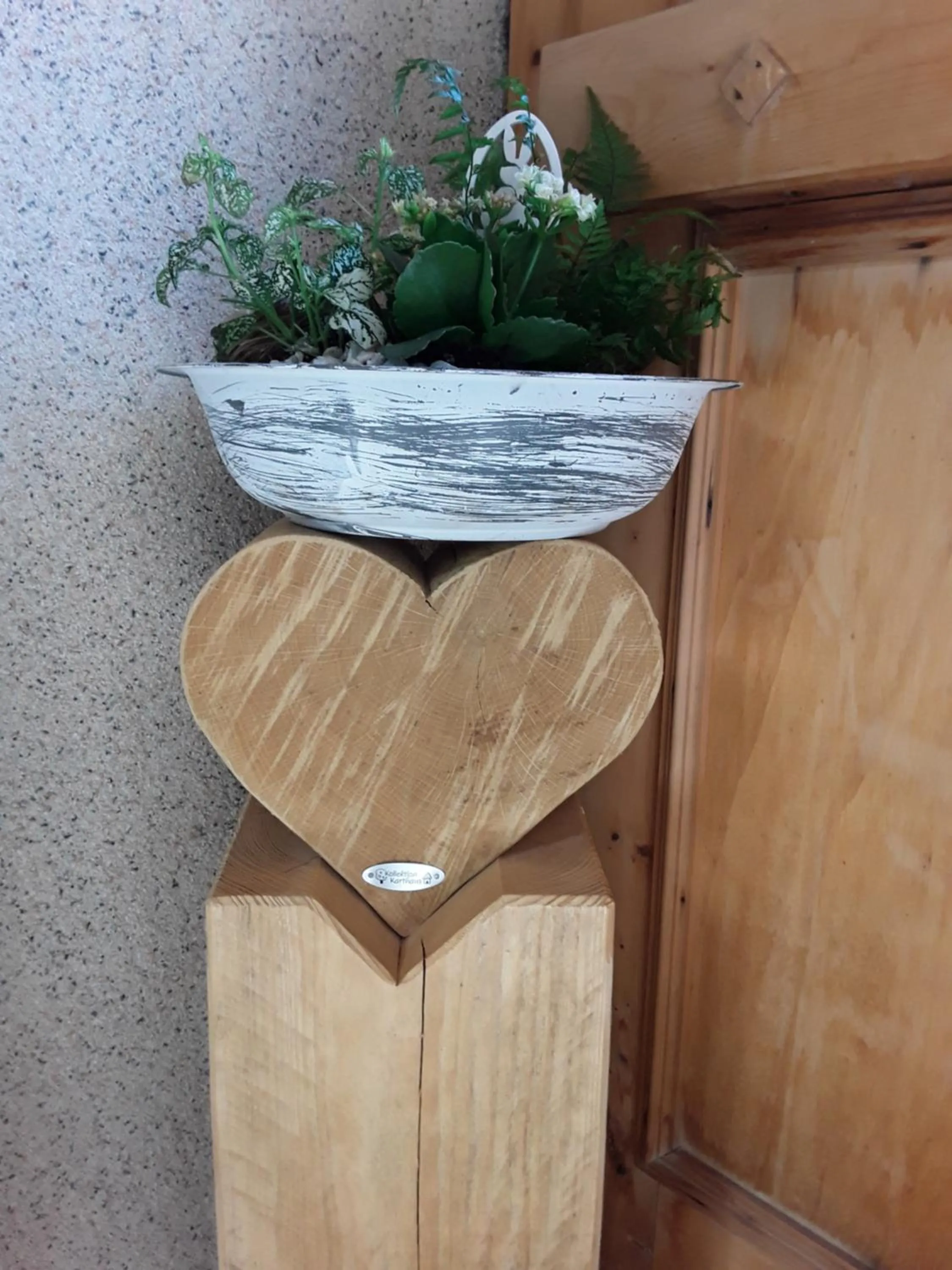 Decorative detail in Hotel Meublè Adler - Rooms & Mountain Apartments