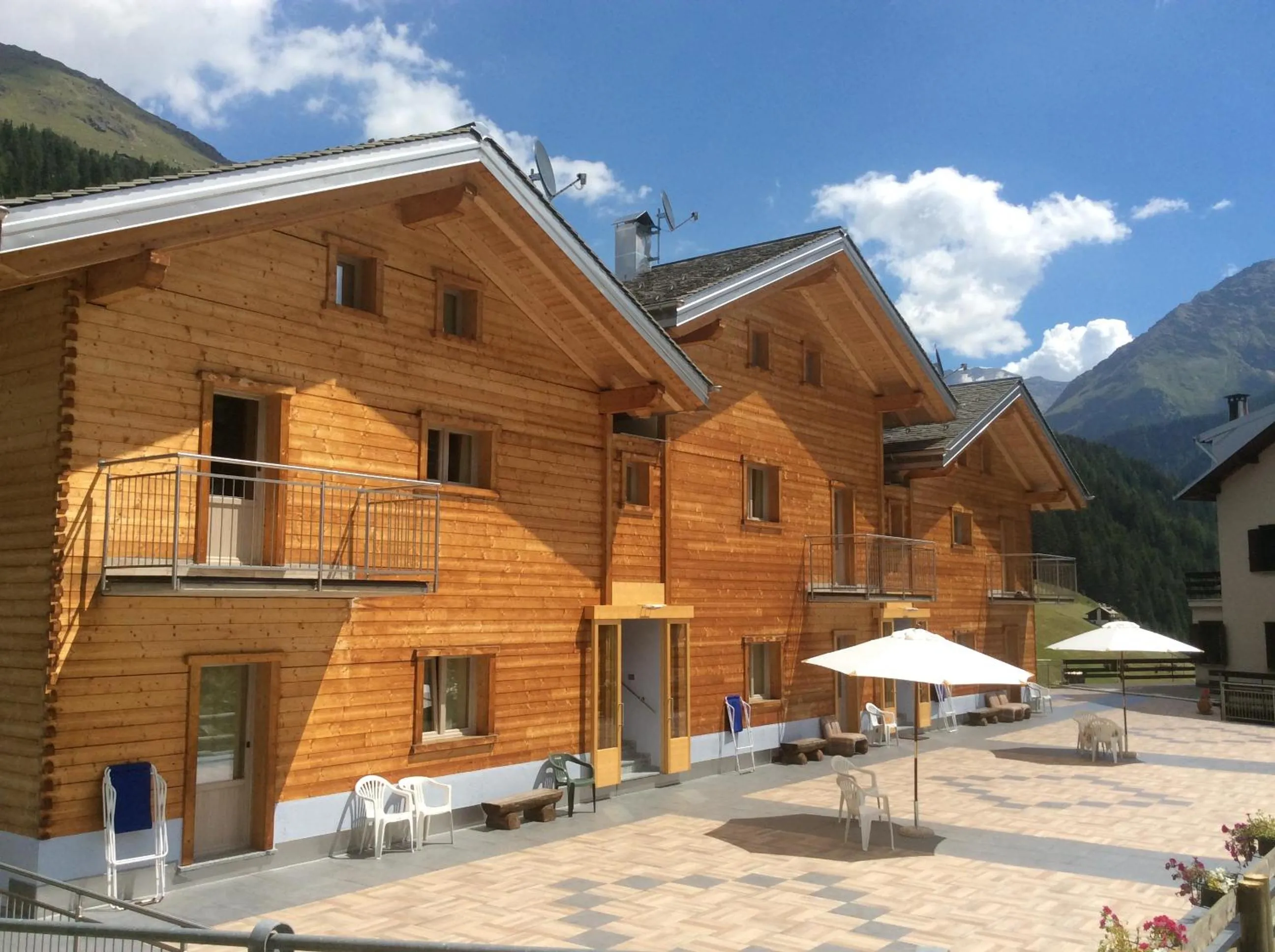 Property building in Hotel Meublè Adler - Rooms & Mountain Apartments