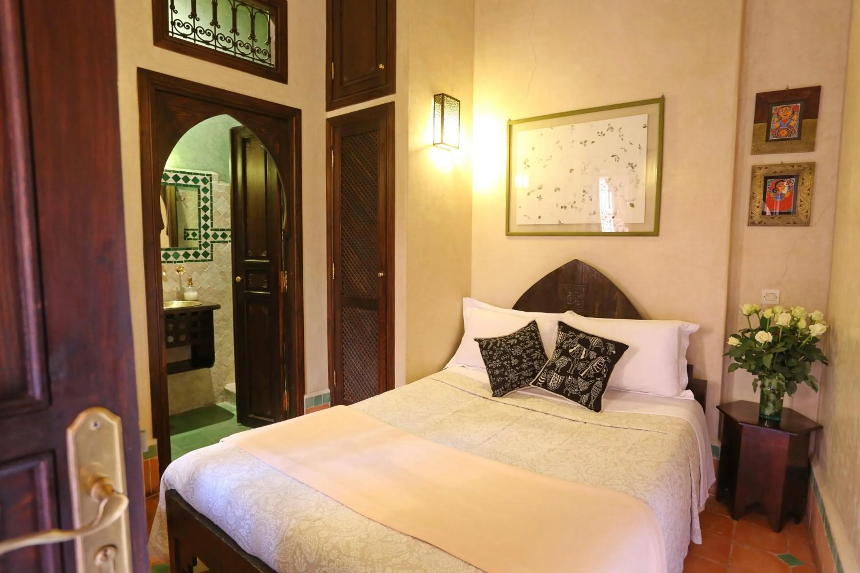 Photo of the whole room, Bed in Riad Marrakiss