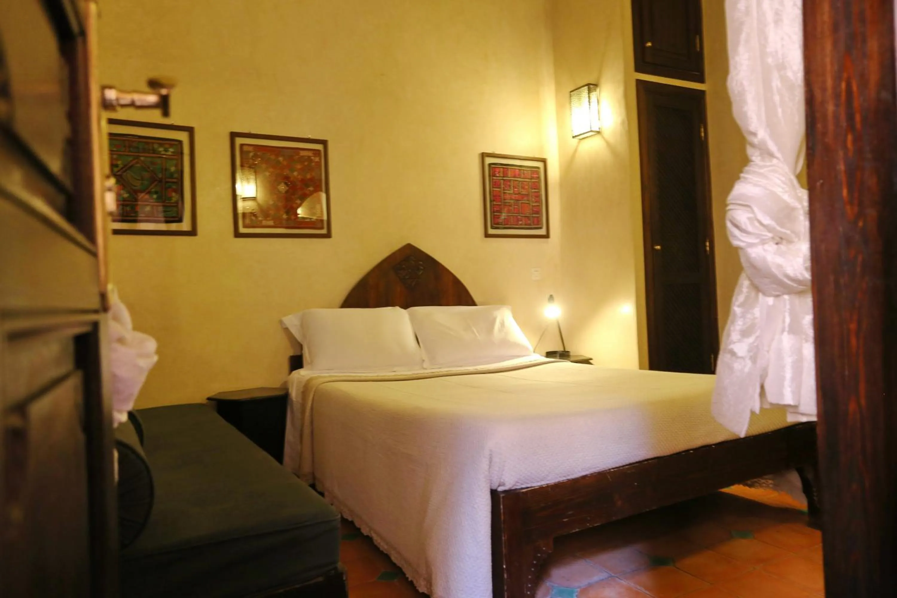 Photo of the whole room, Bed in Riad Marrakiss