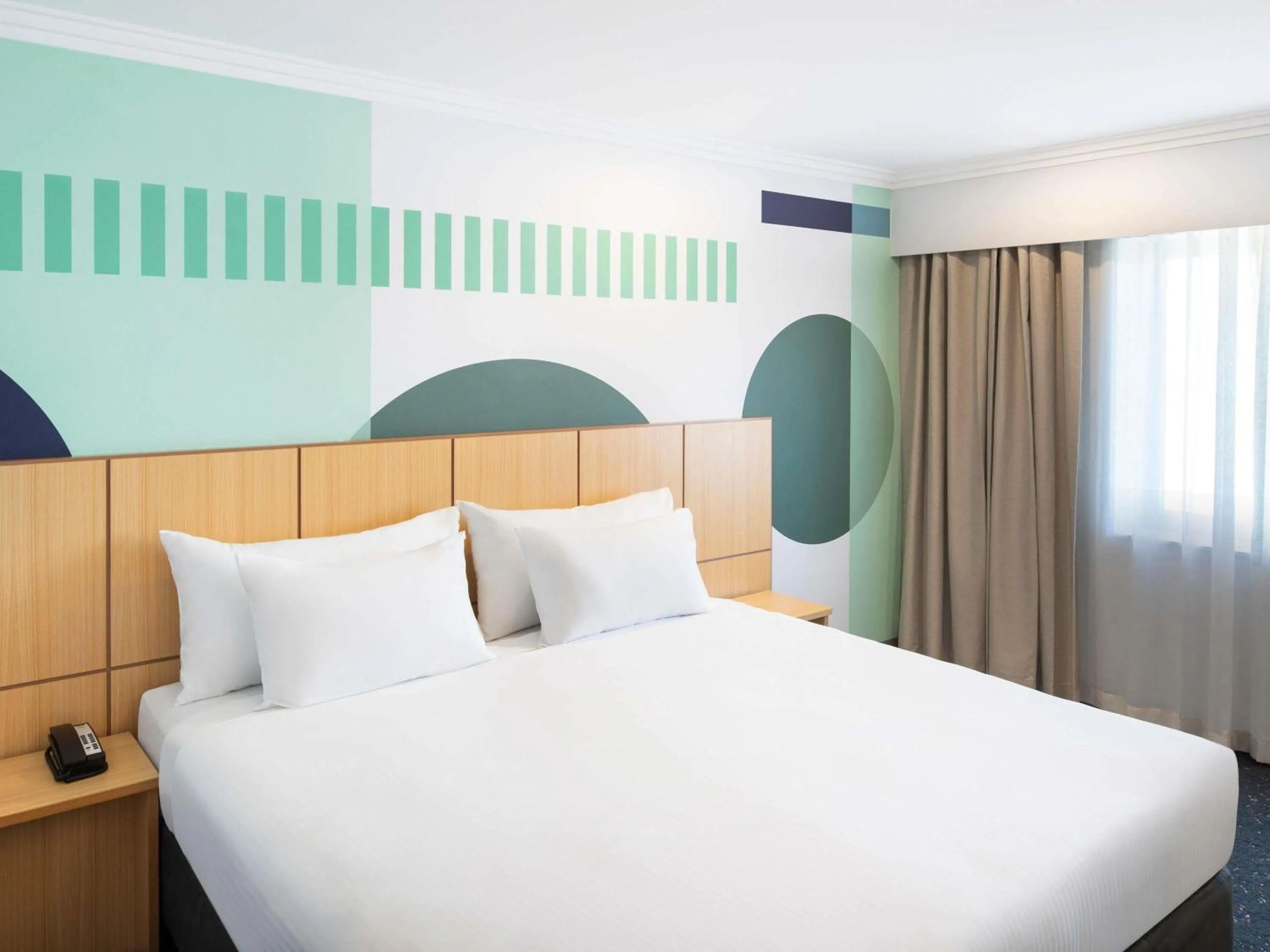Bedroom, Bed in ibis Styles Sydney Central