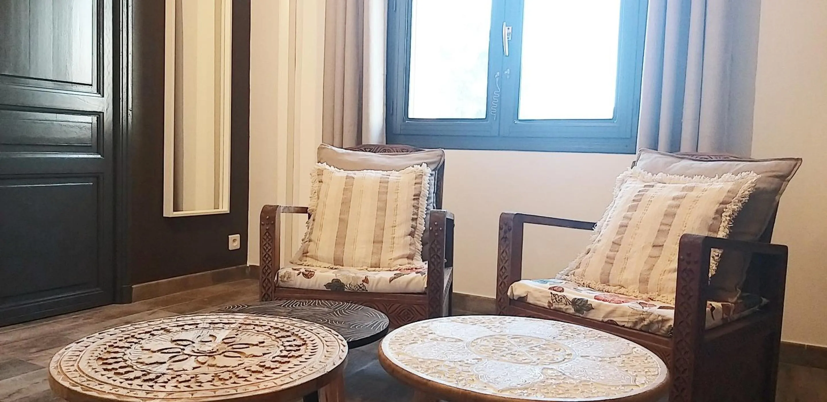 Bedroom, Seating Area in Dream House & Spa Bandol - Céline et Olivier