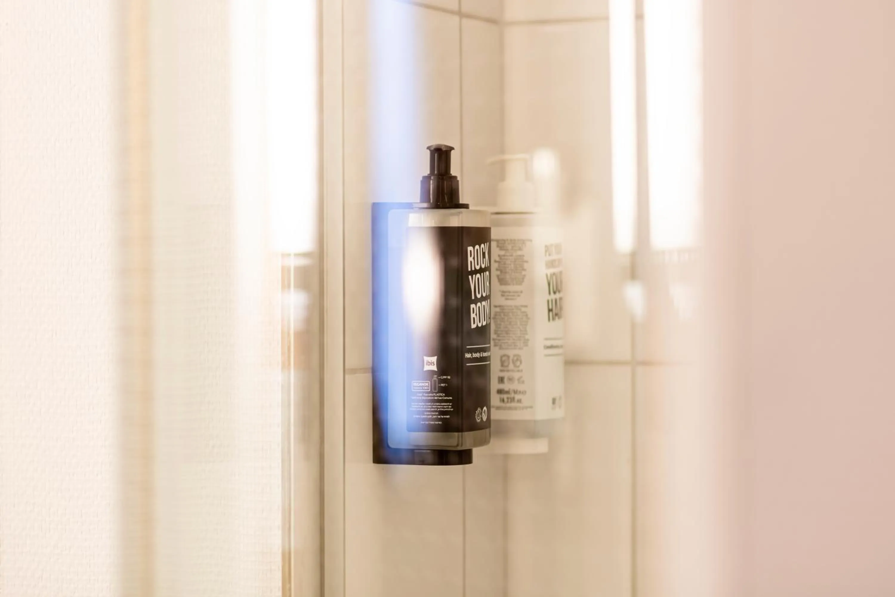 Bathroom in Ibis Kraków Stare Miasto