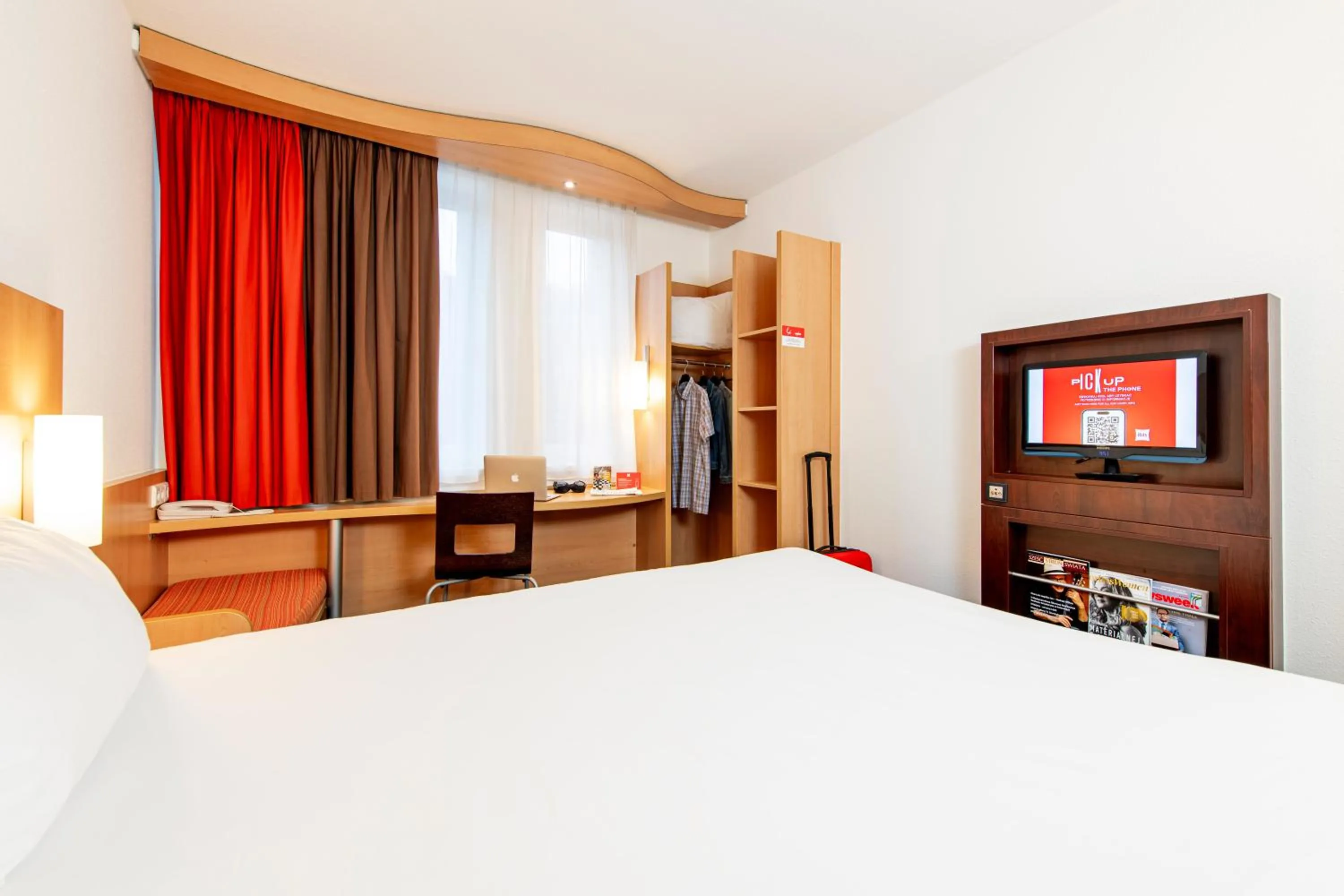 Bed in Ibis Kraków Stare Miasto