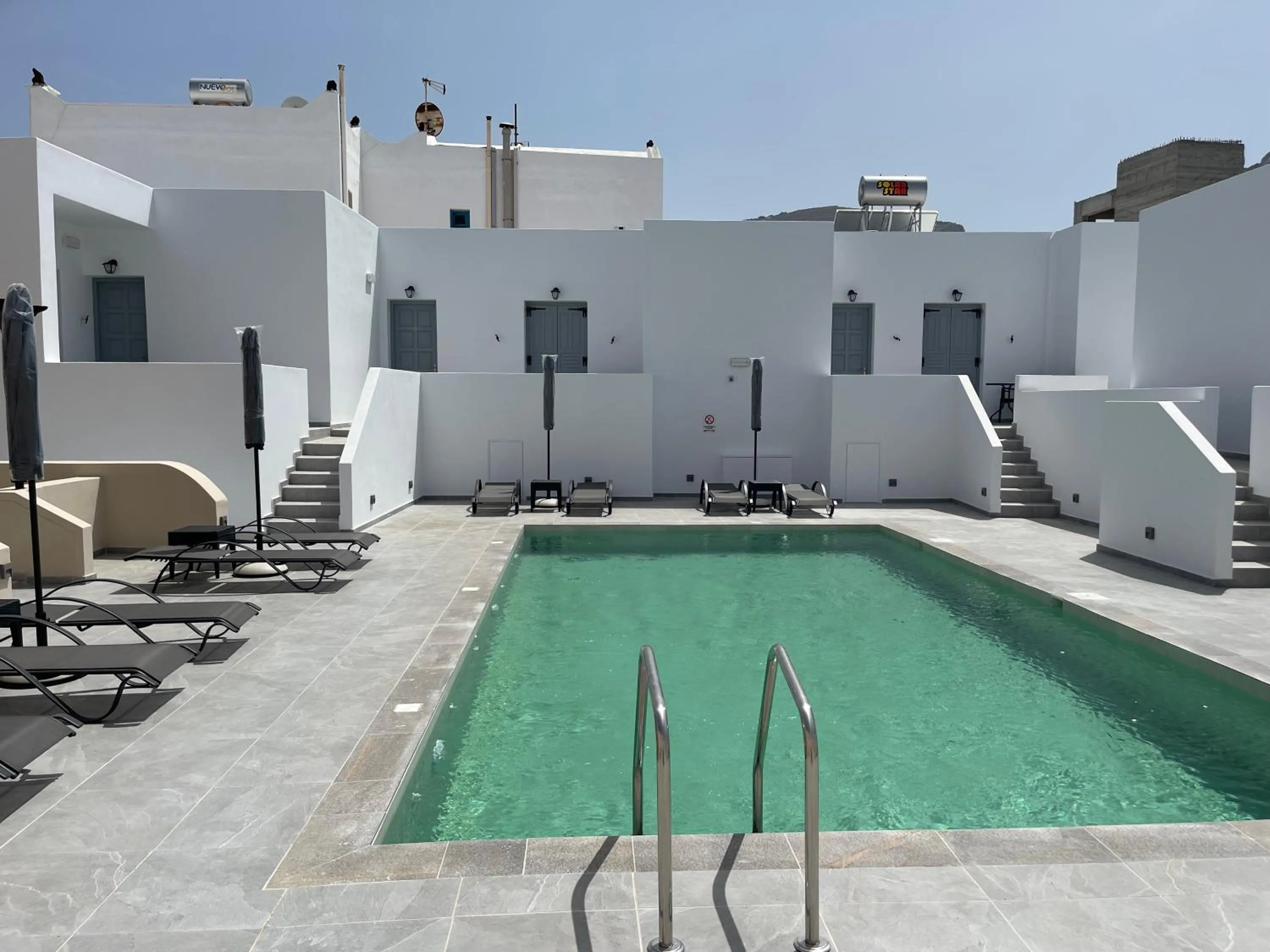 Tarelis Beach Apartments & Studios