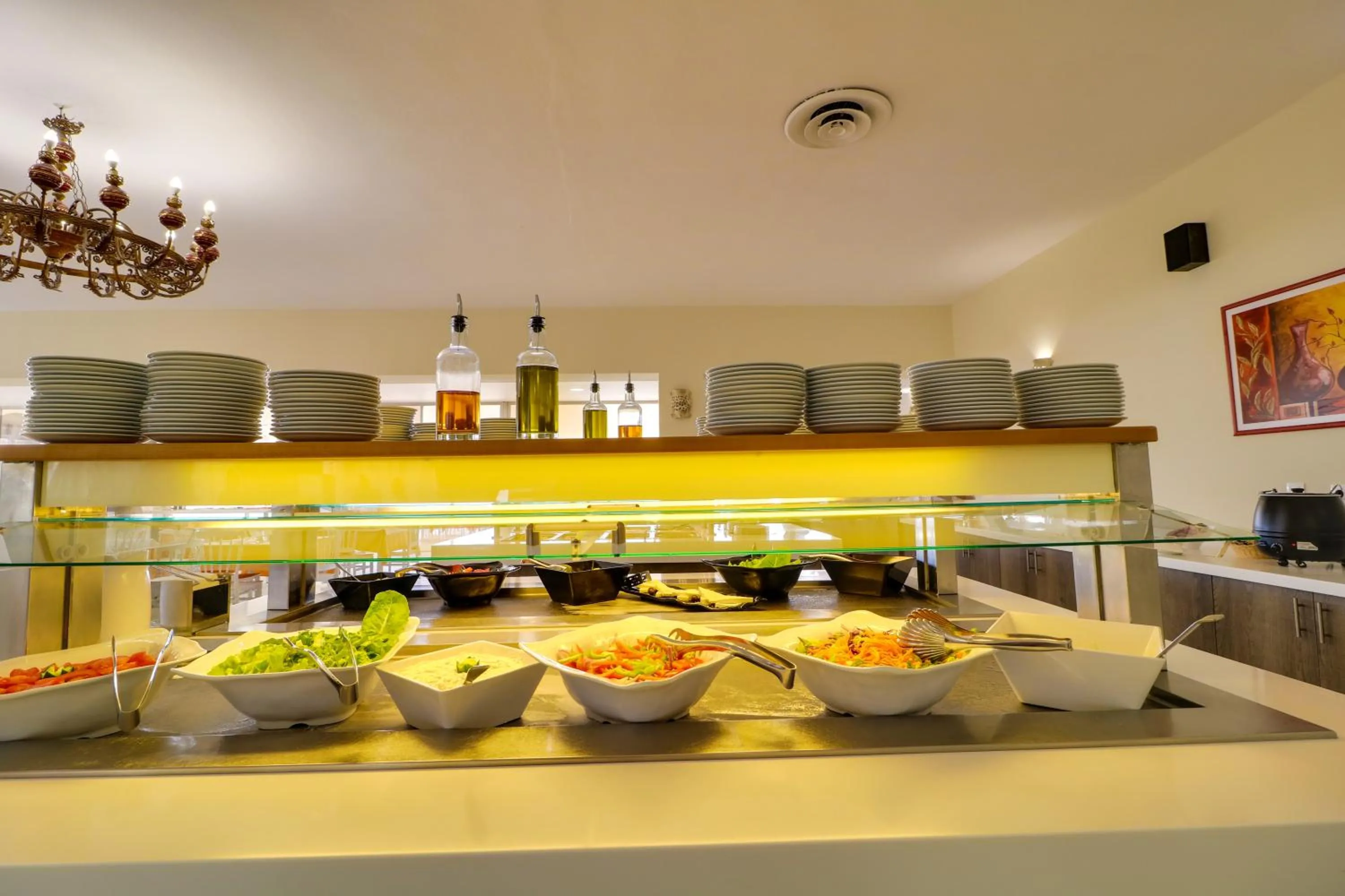 Restaurant/places to eat in Calamos Beach Family Club