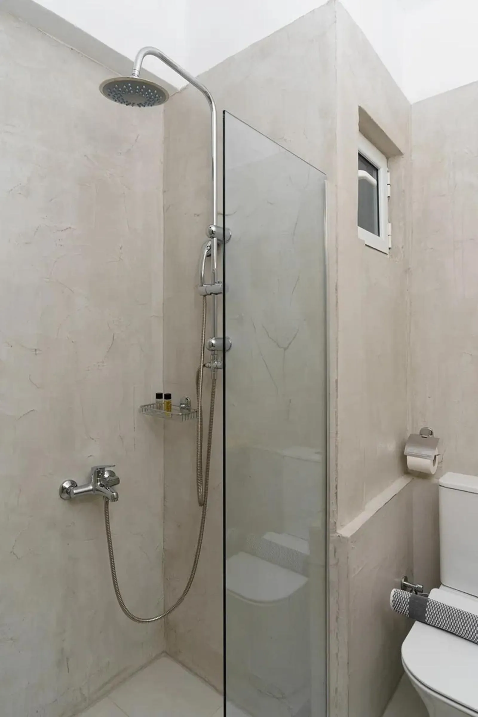 Bathroom in Calamos Beach Family Club