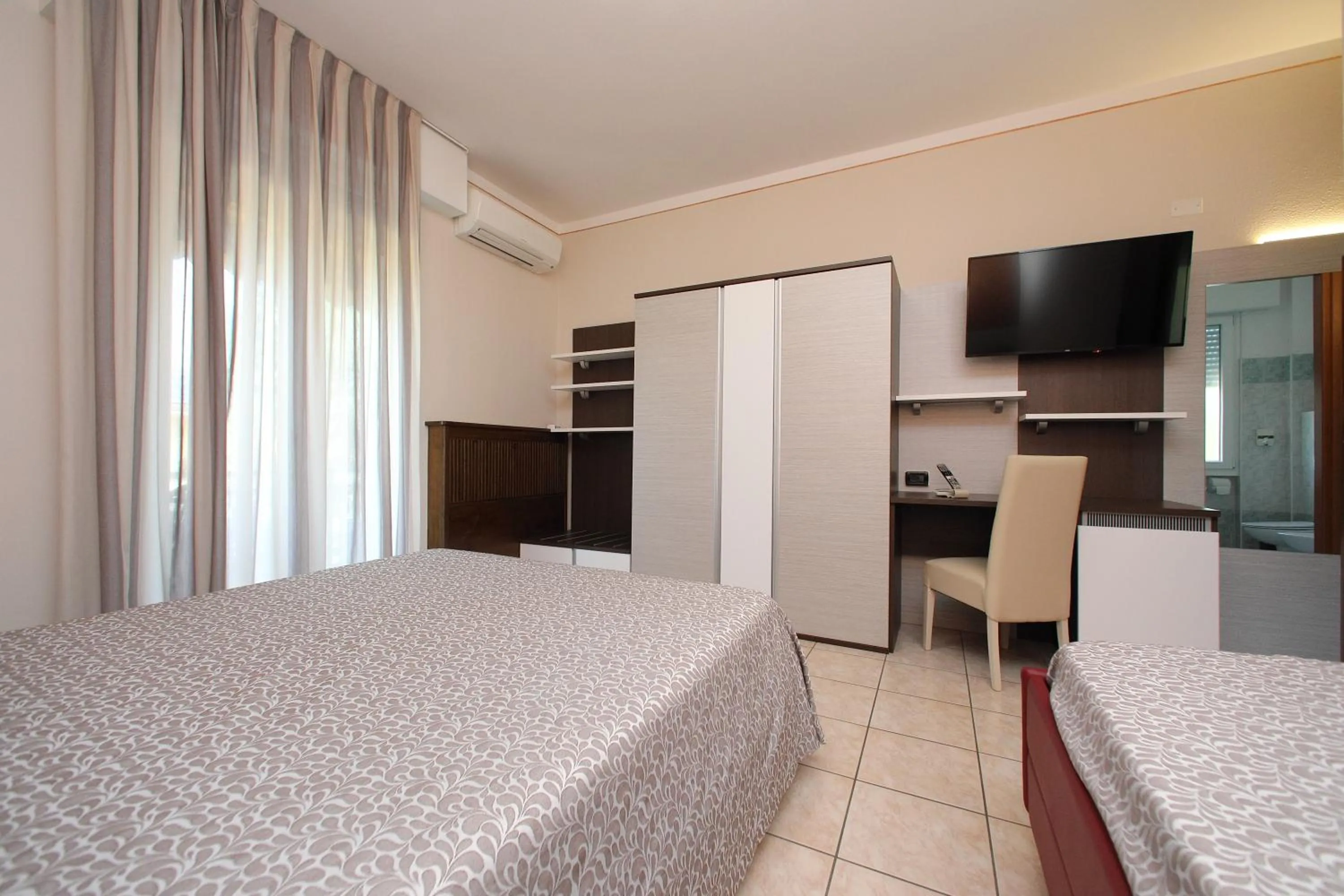 TV and multimedia, Bed in Hotel Campanello