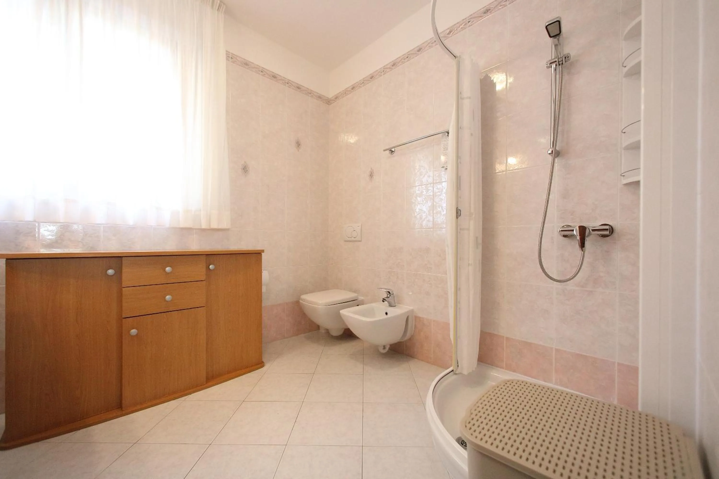 Shower in Hotel Campanello