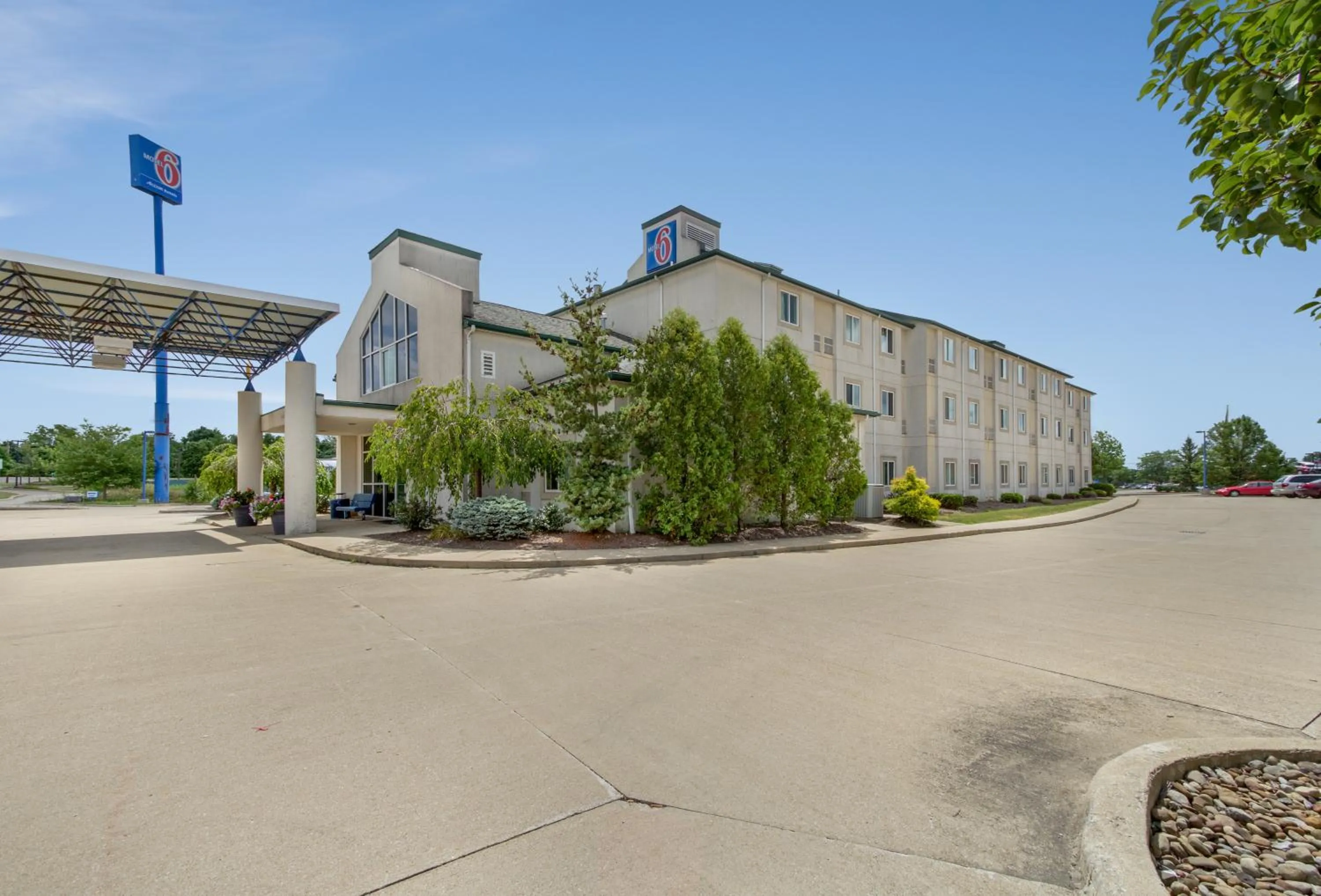 Facade/entrance in Motel 6-Medina, OH - Cleveland