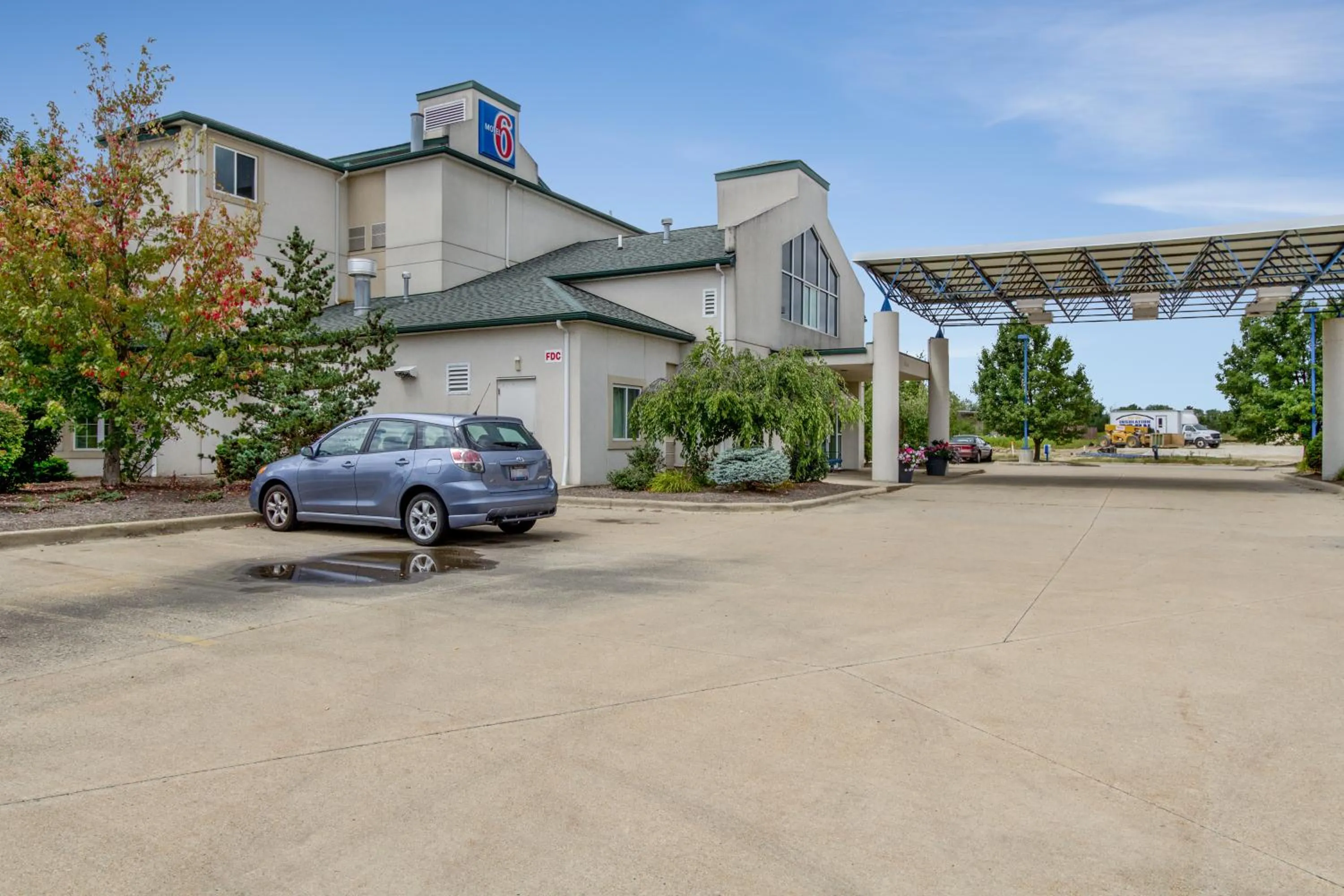 Facade/entrance in Motel 6-Medina, OH - Cleveland