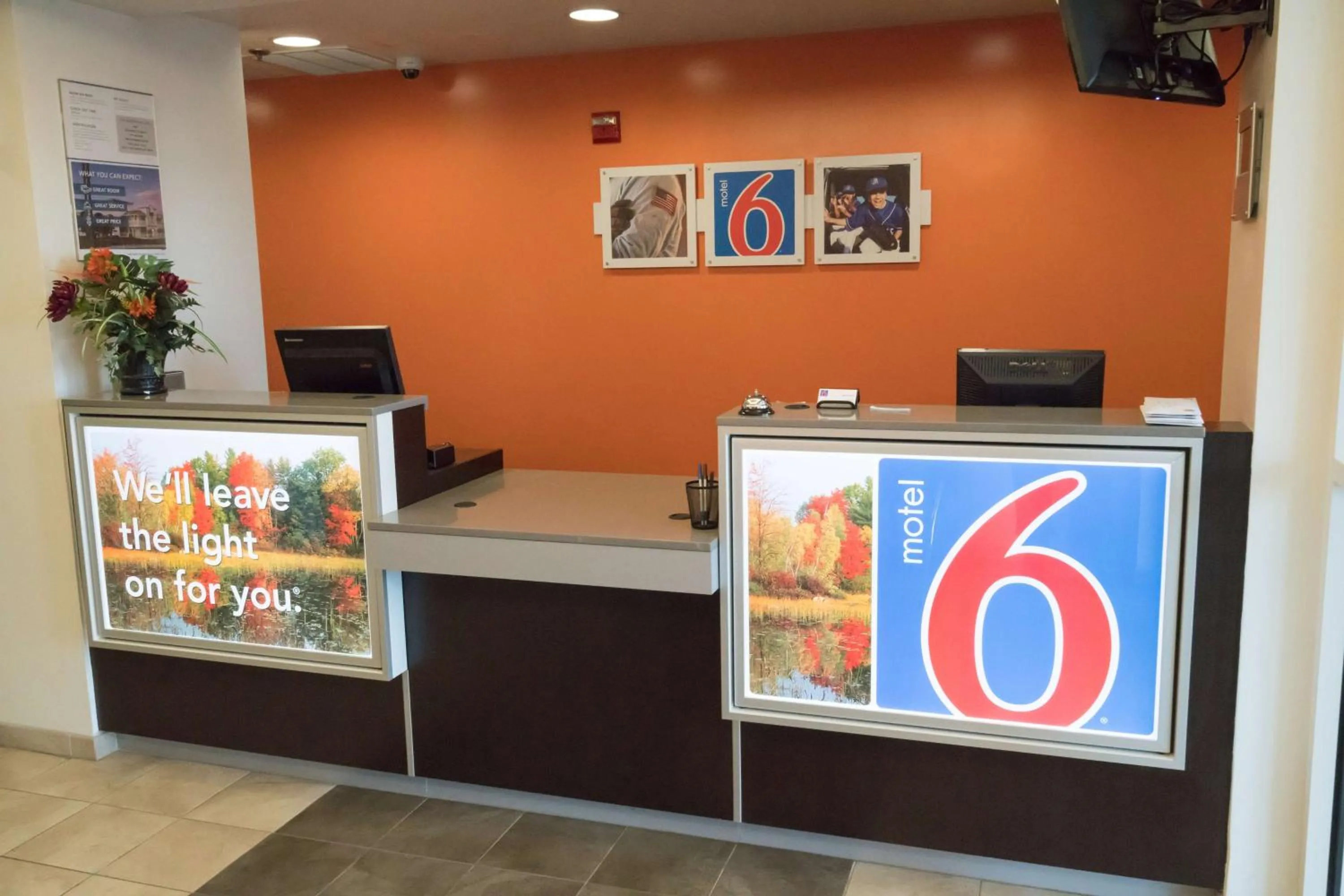 Lobby or reception in Motel 6-Pottstown, PA