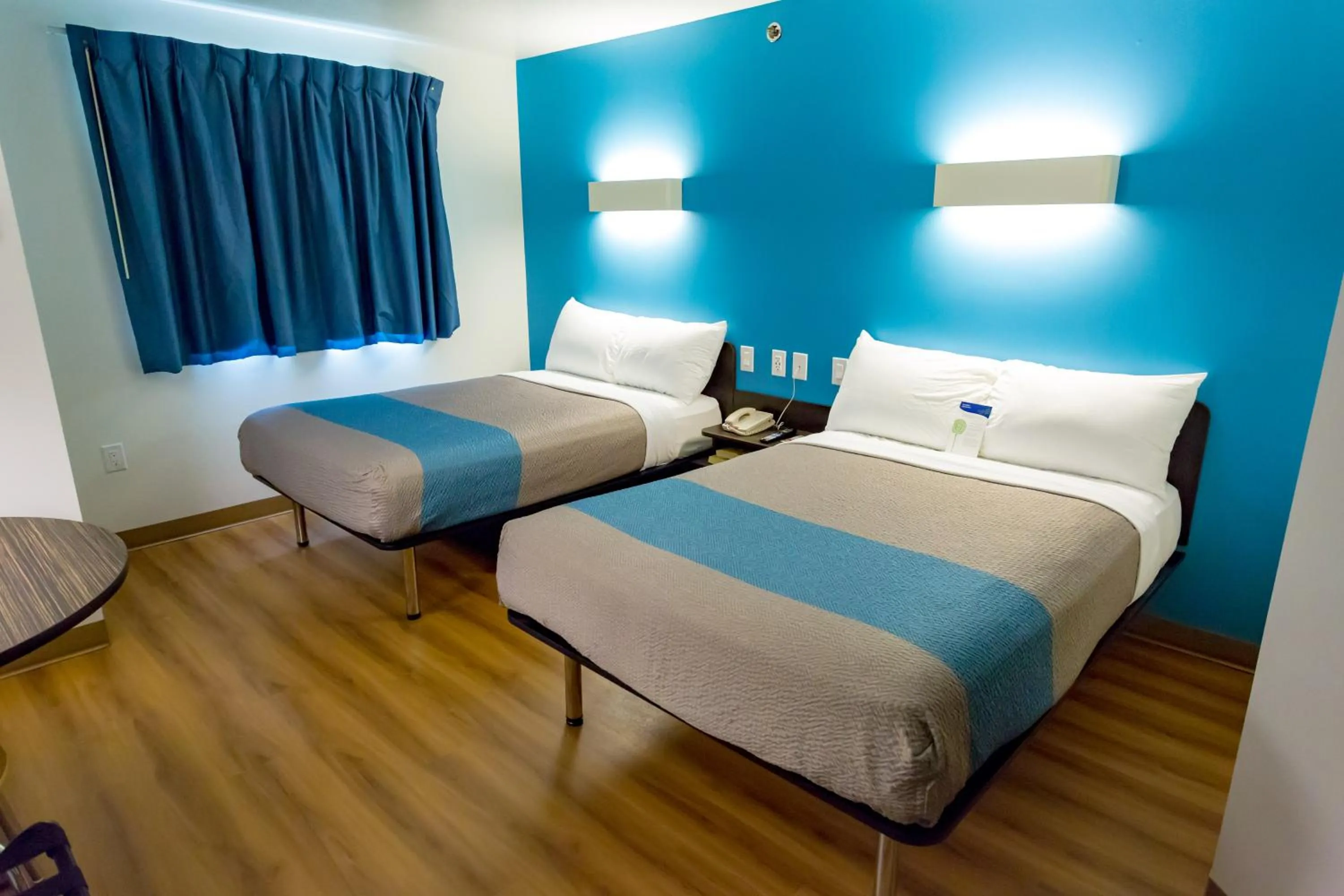 Bedroom, Bed in Motel 6-Pottstown, PA