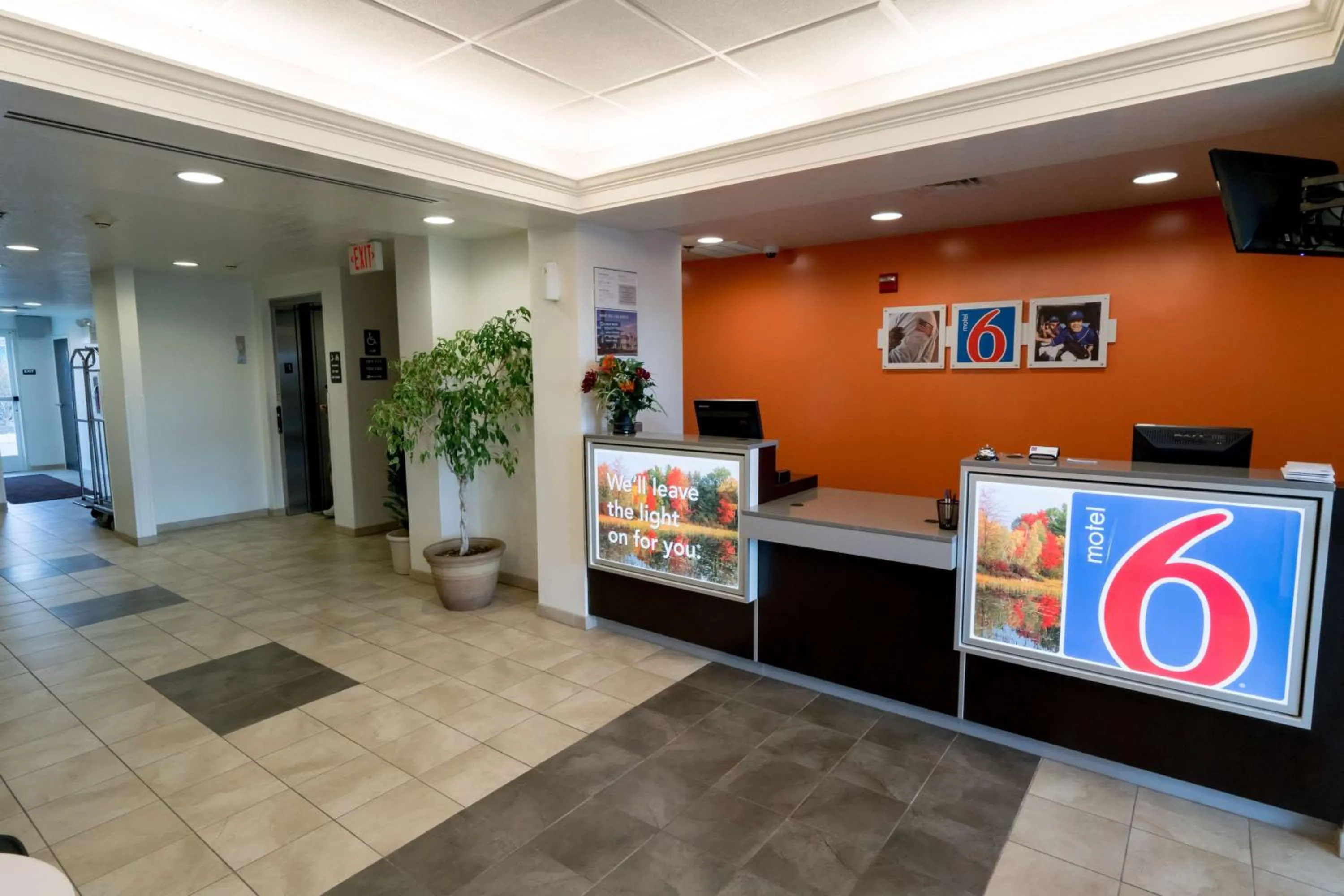 Lobby or reception in Motel 6-Pottstown, PA