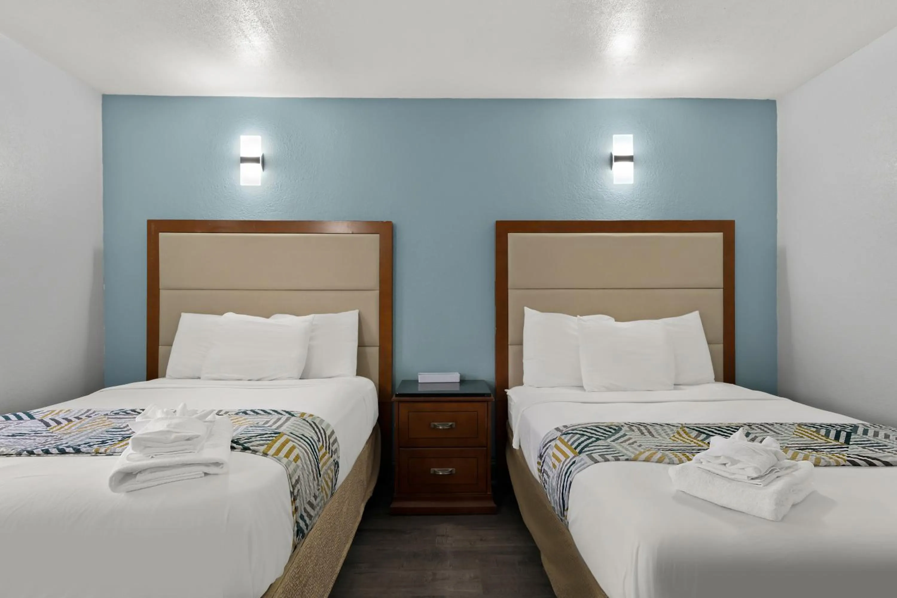 Bed in Americas Best Value Inn Bangor