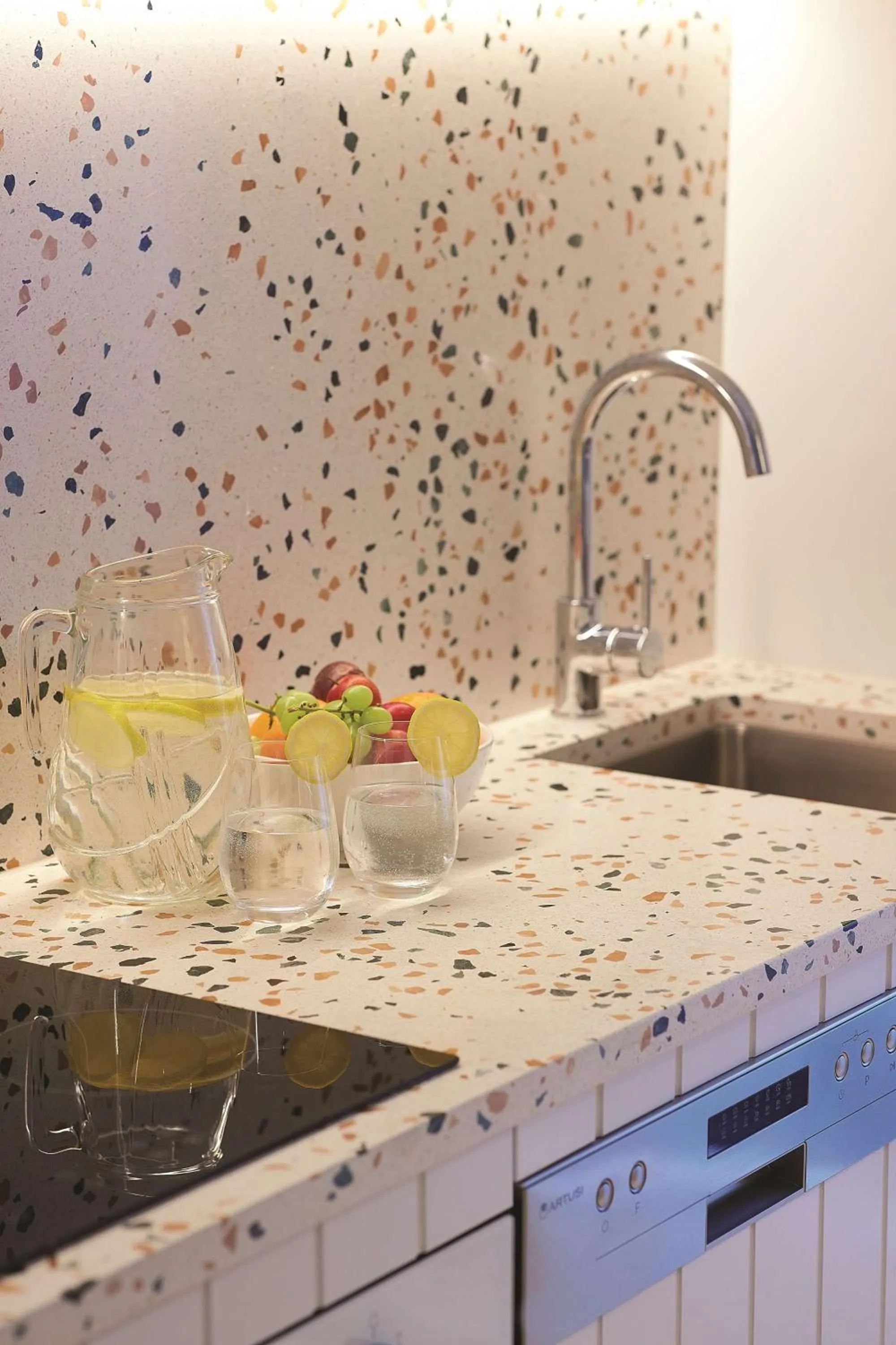 Kitchen or kitchenette in Adina Apartment Hotel Chippendale