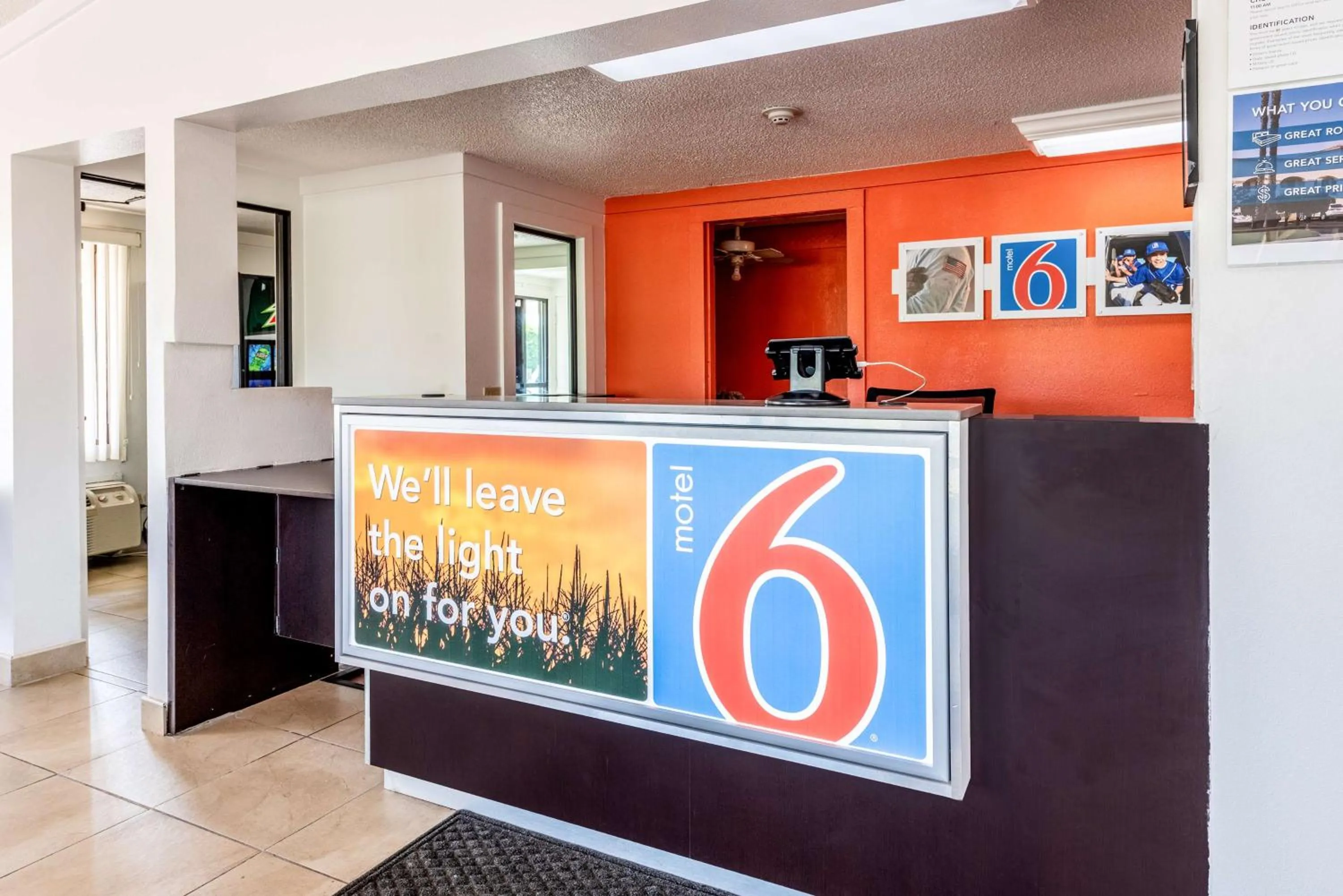 Lobby or reception in Motel 6-Mansfield, OH