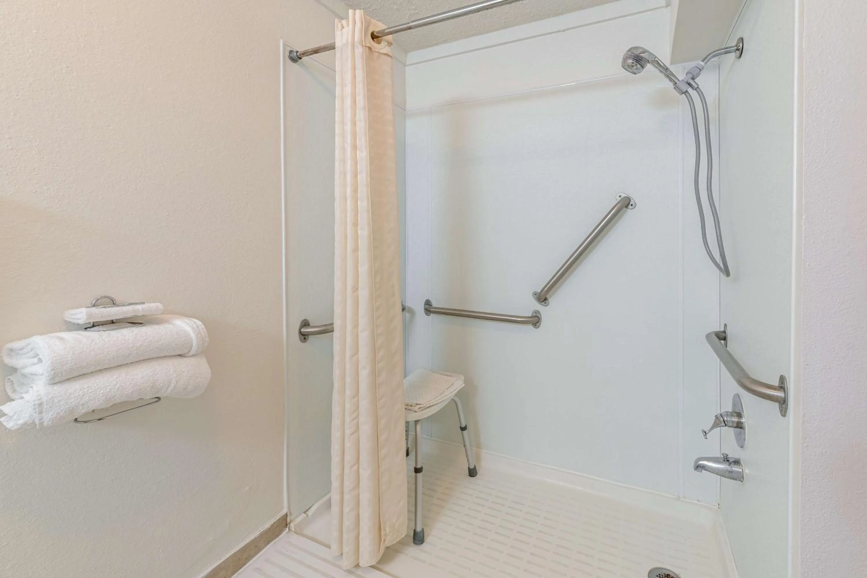 Lobby or reception in Motel 6-Mansfield, OH