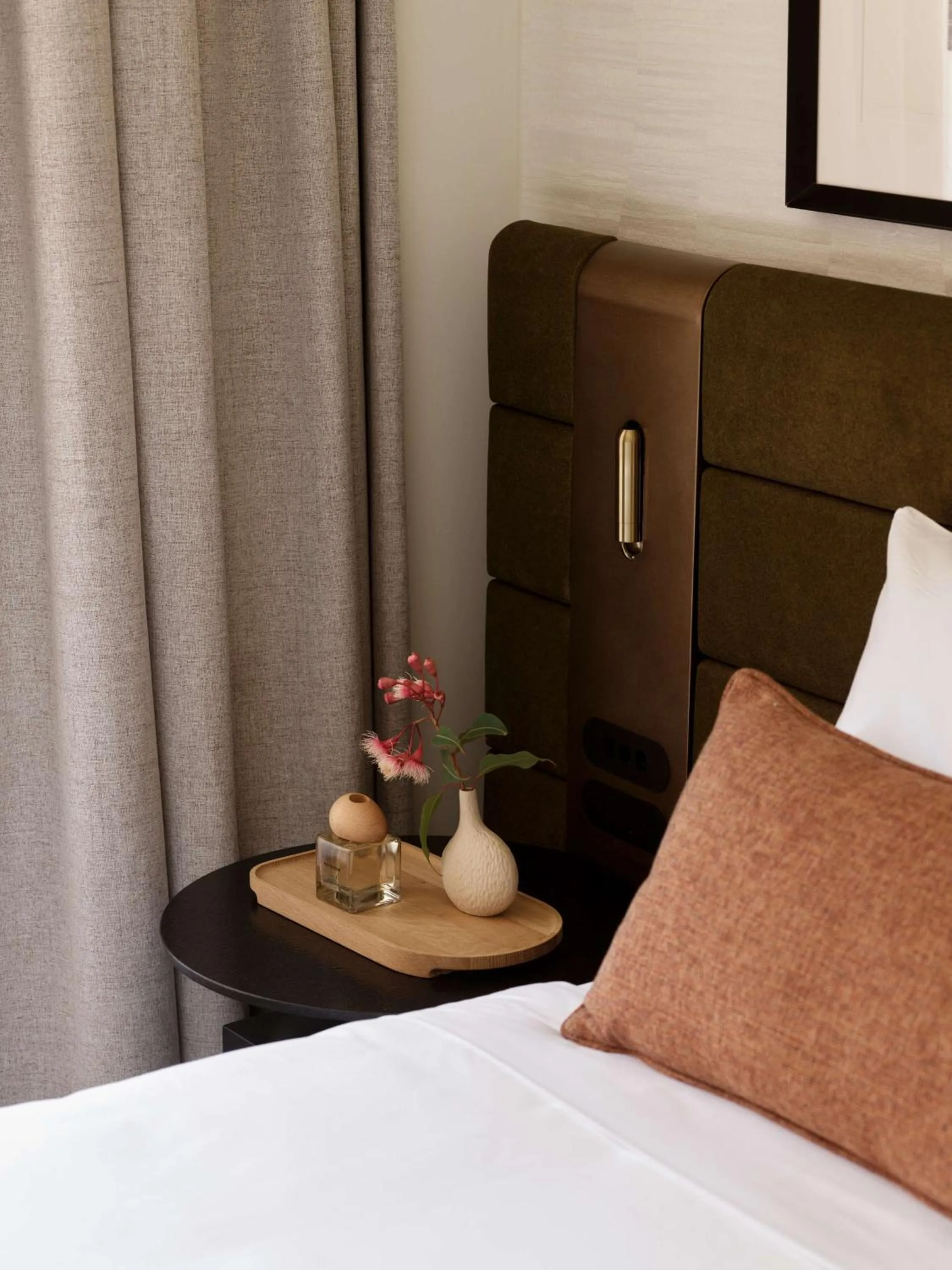 Other, Bed in Adina Apartment Hotel Sydney Town Hall