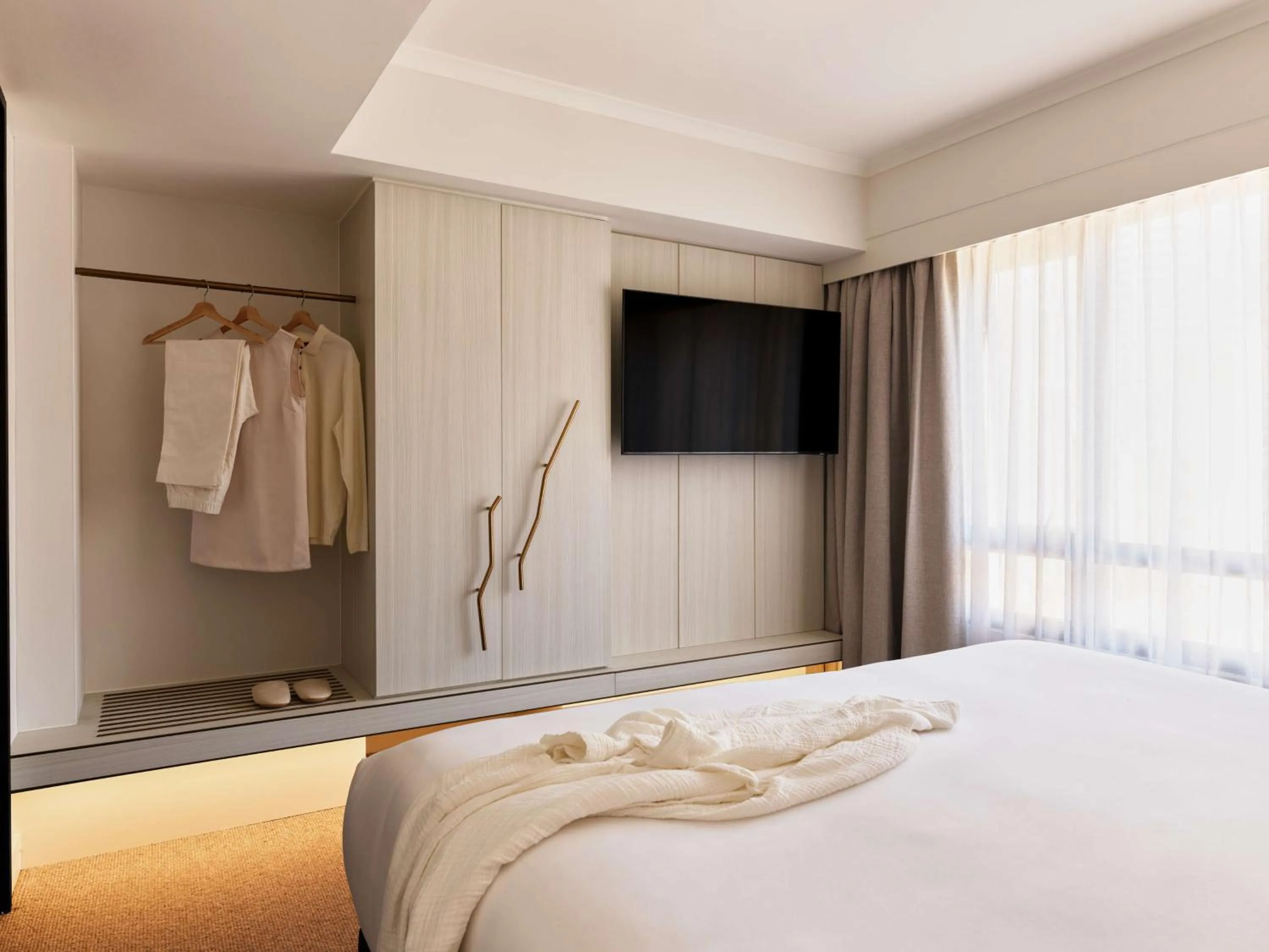 Bedroom, Bed in Adina Apartment Hotel Sydney Town Hall