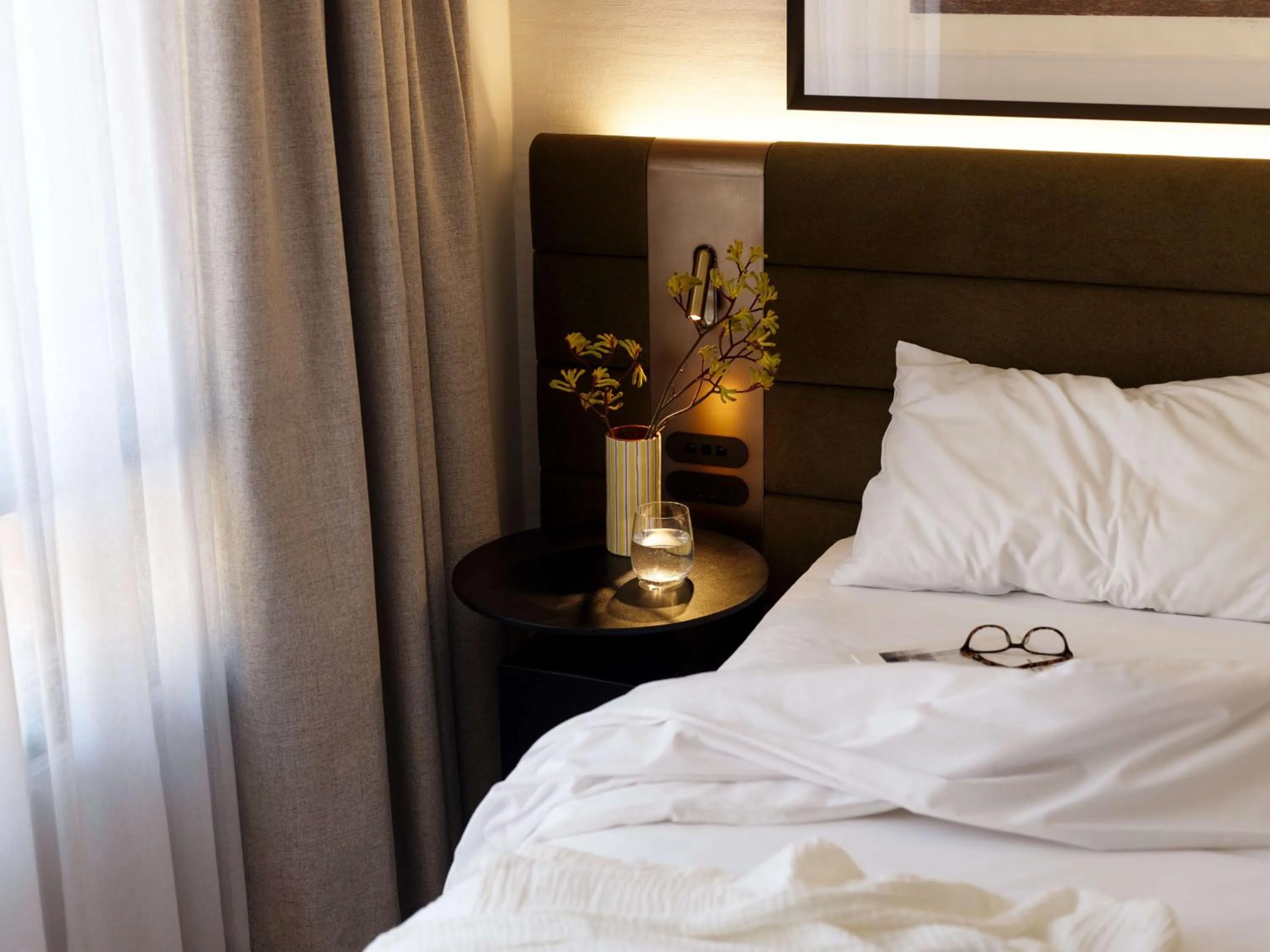 Bedroom, Bed in Adina Apartment Hotel Sydney Town Hall