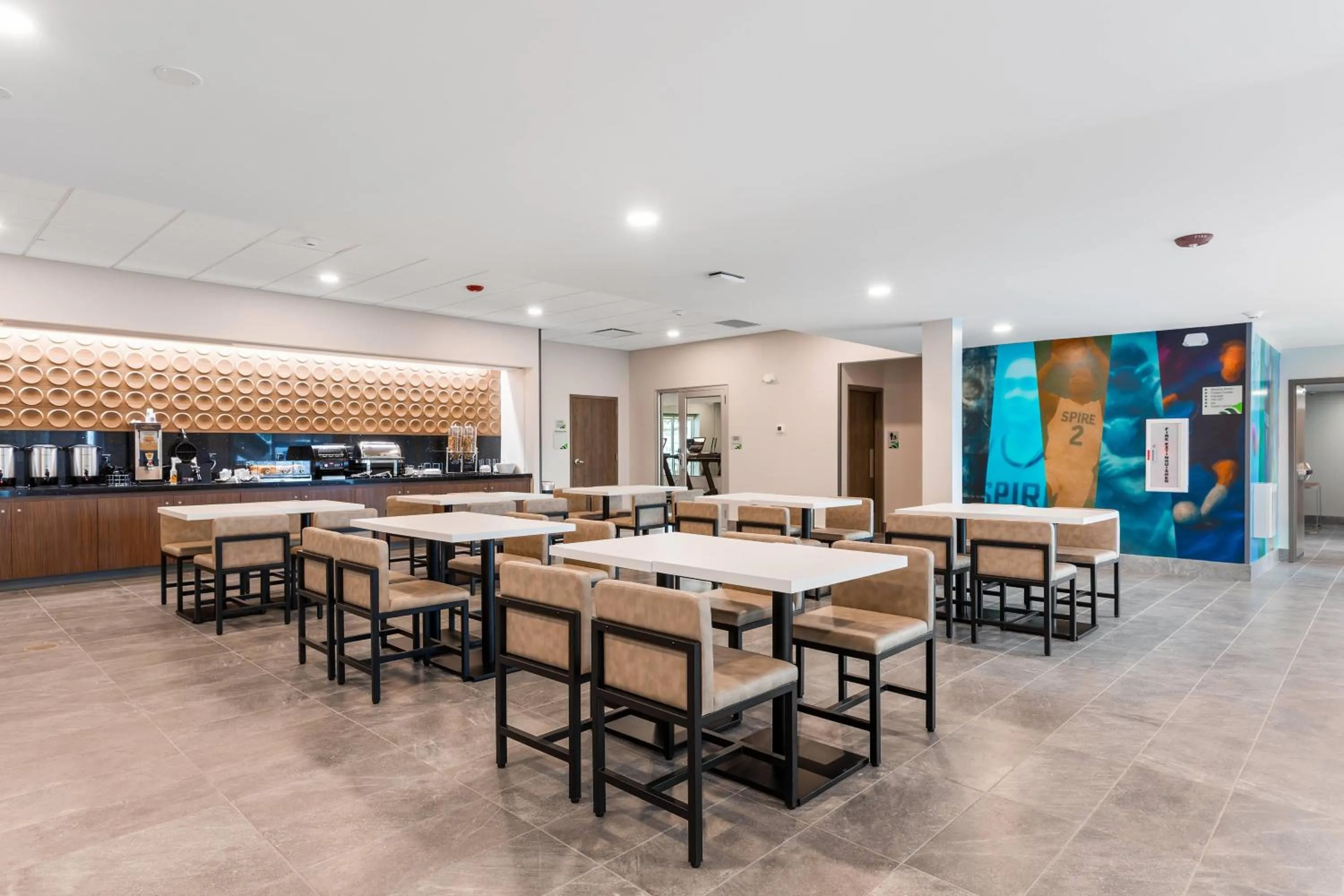 Breakfast in Wingate by Wyndham Geneva at SPIRE Academy