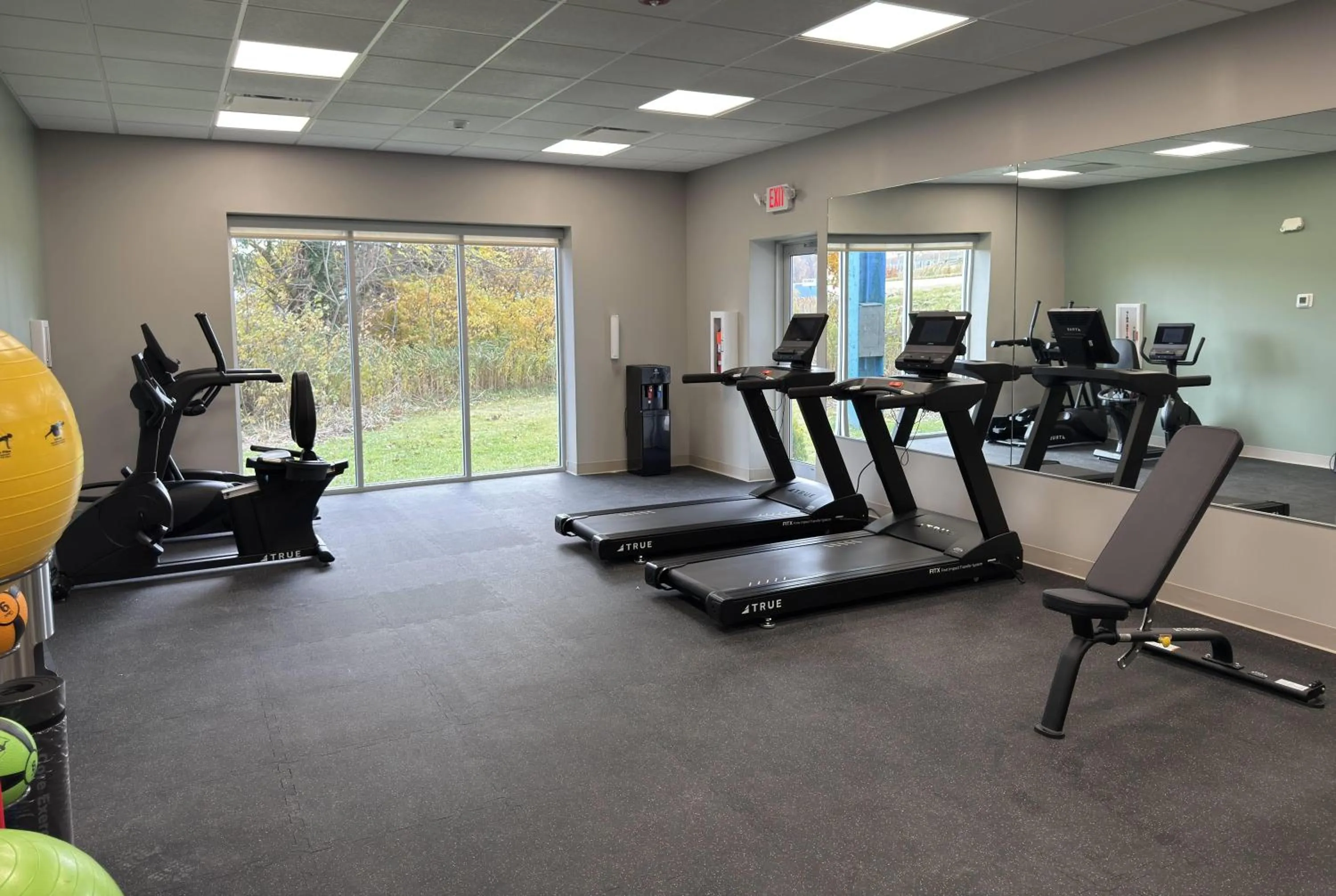 Fitness centre/facilities in Wingate by Wyndham Geneva at SPIRE Academy
