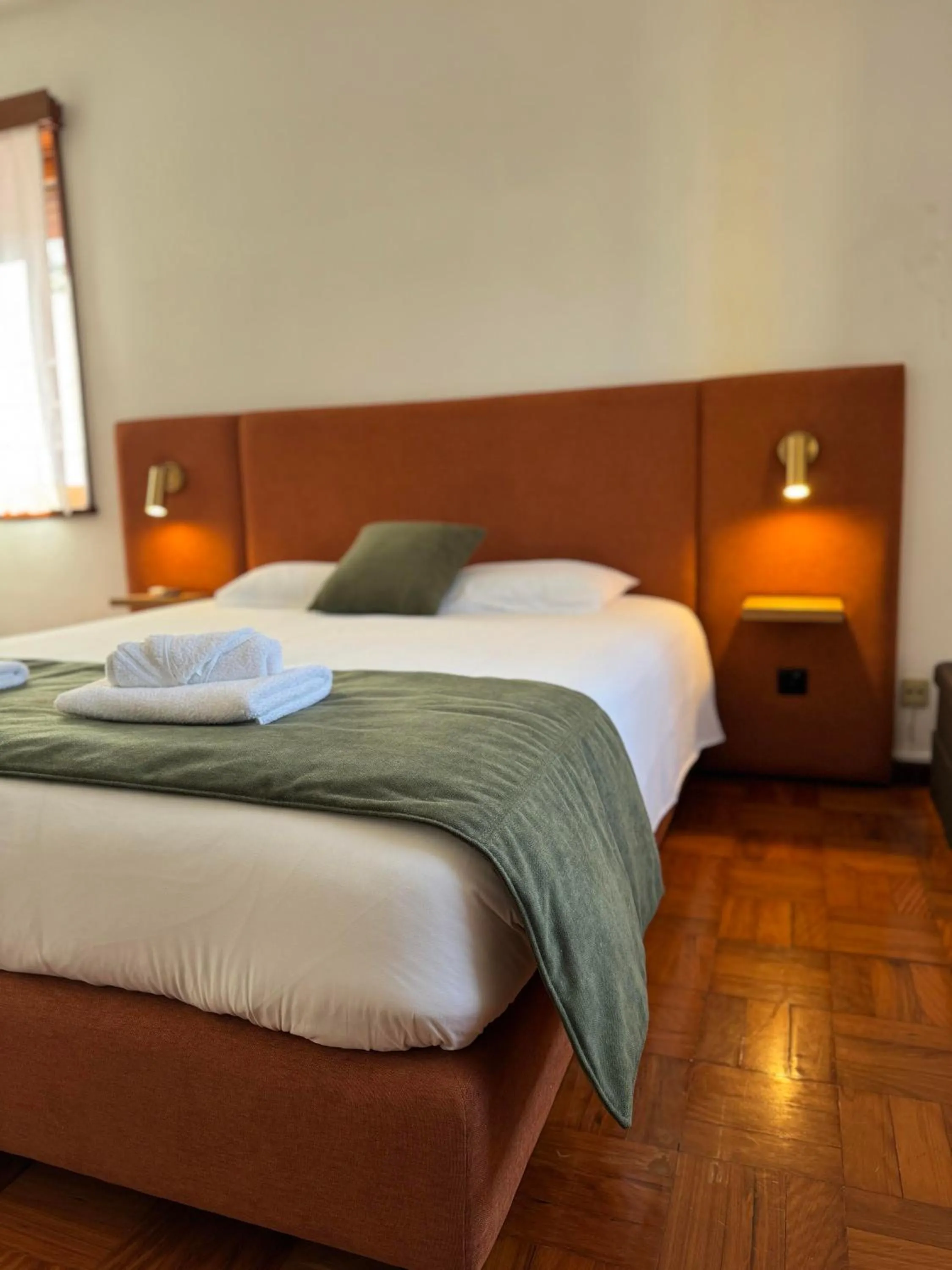 Triple Room with View in Casa do Ribeirinho