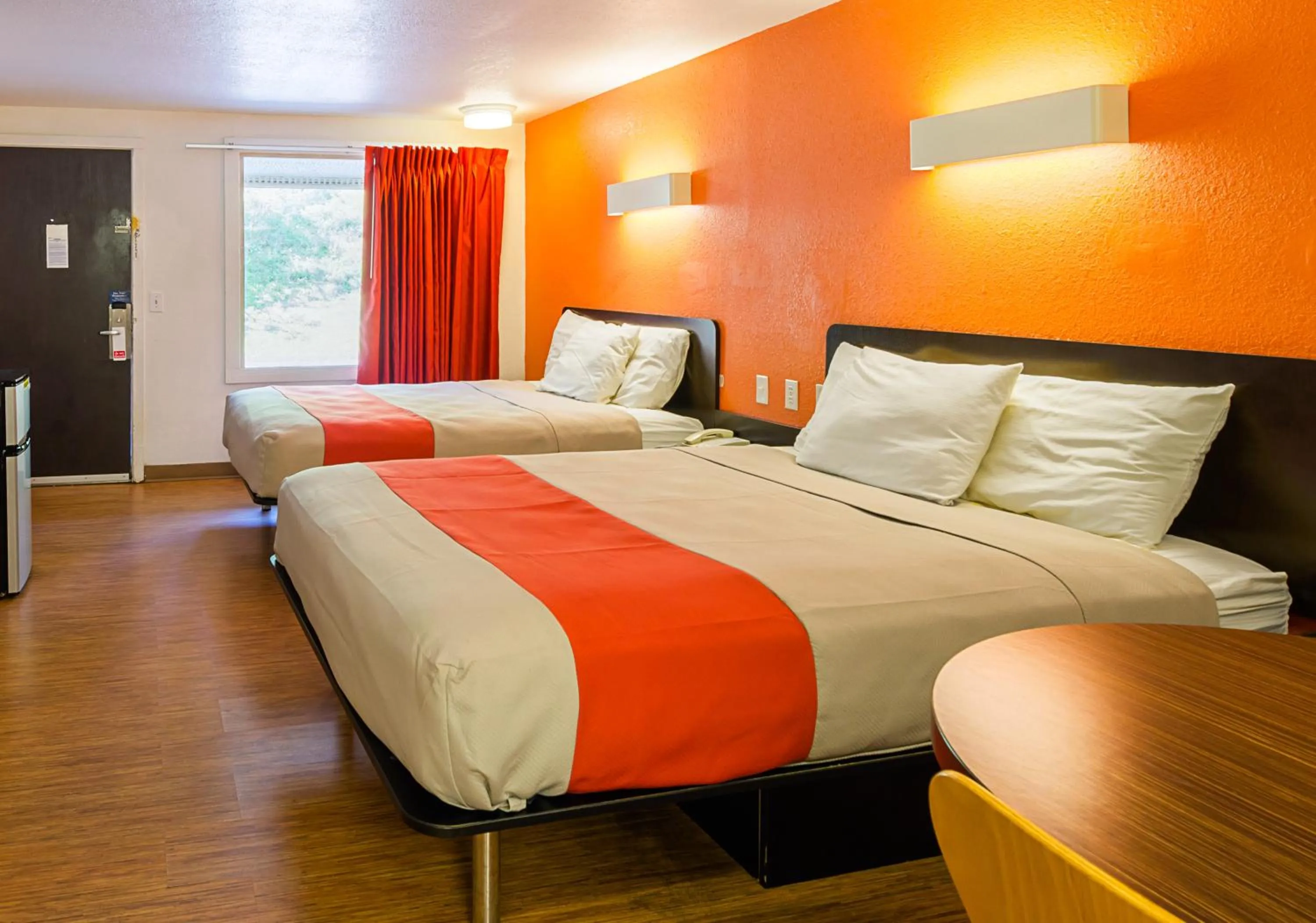 Bedroom in Rodeway Inn