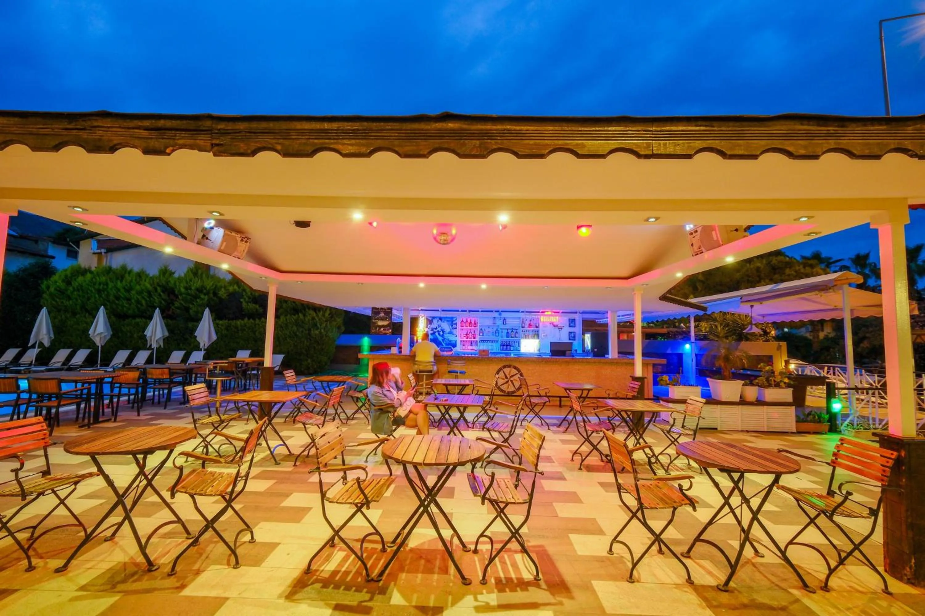 Restaurant/places to eat in Club Selen icmeler