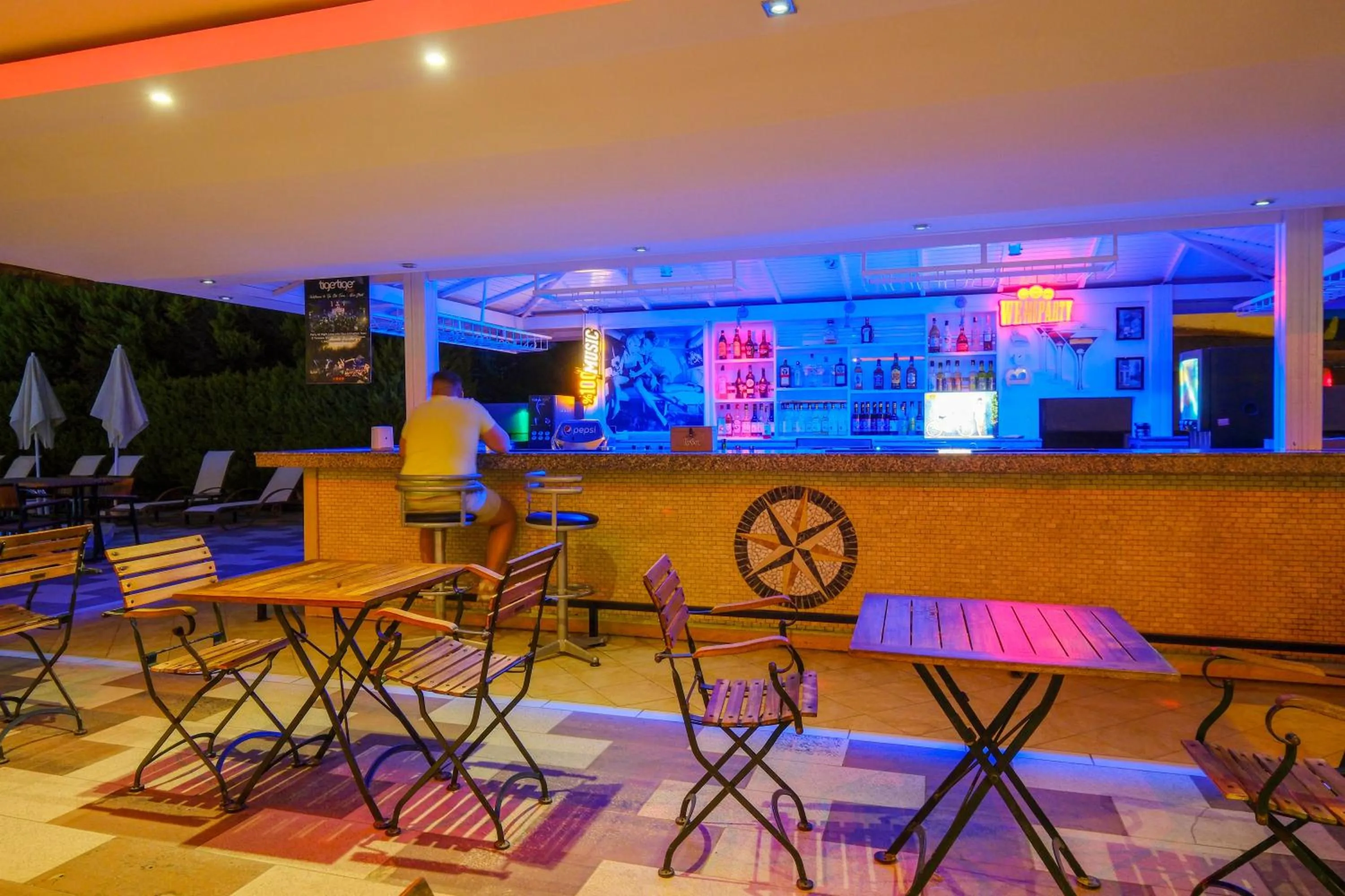 Restaurant/places to eat in Club Selen icmeler