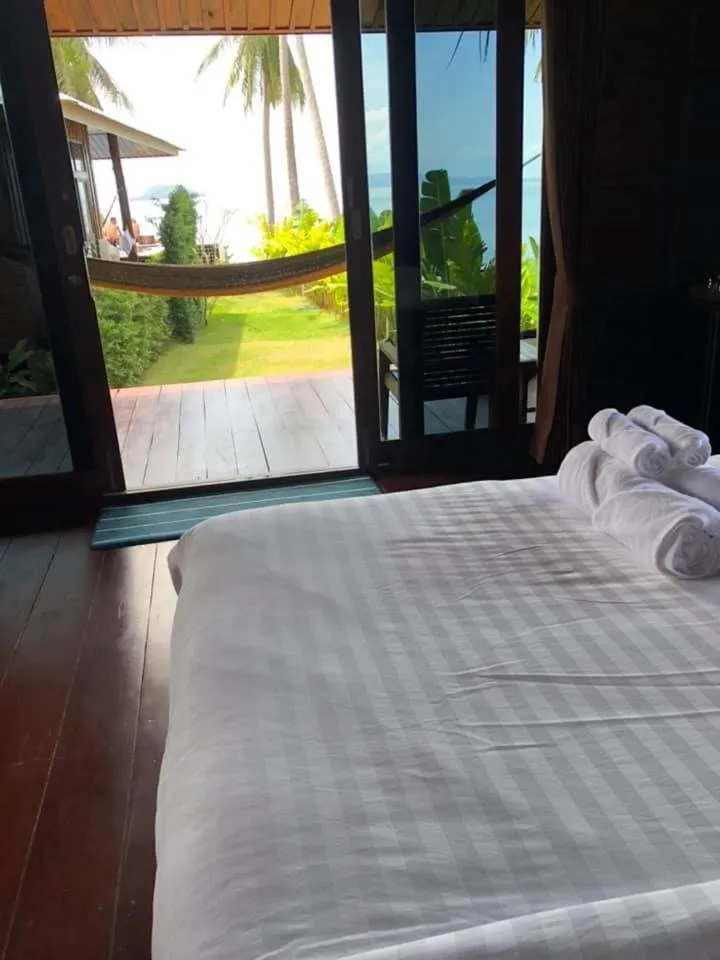 Bedroom, Bed in Itsara bungalow