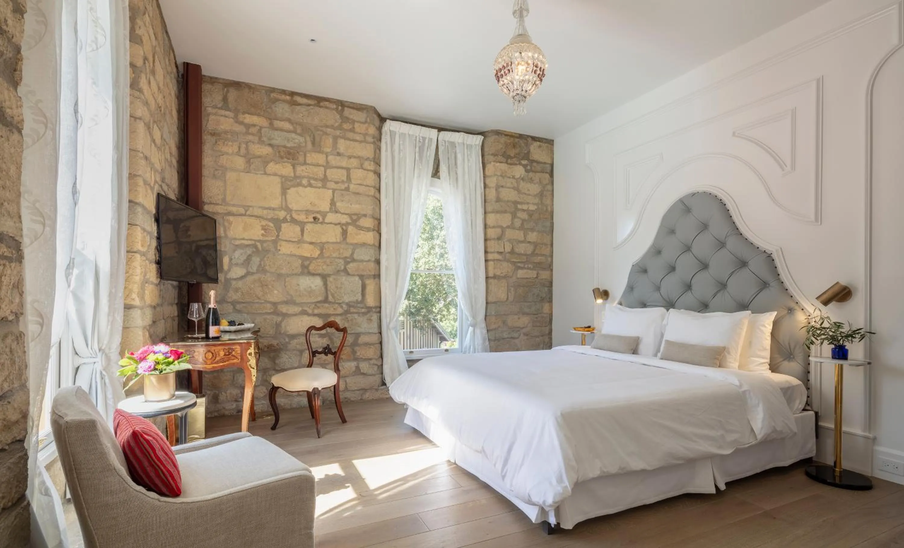 Photo of the whole room, Bed in The Francis House