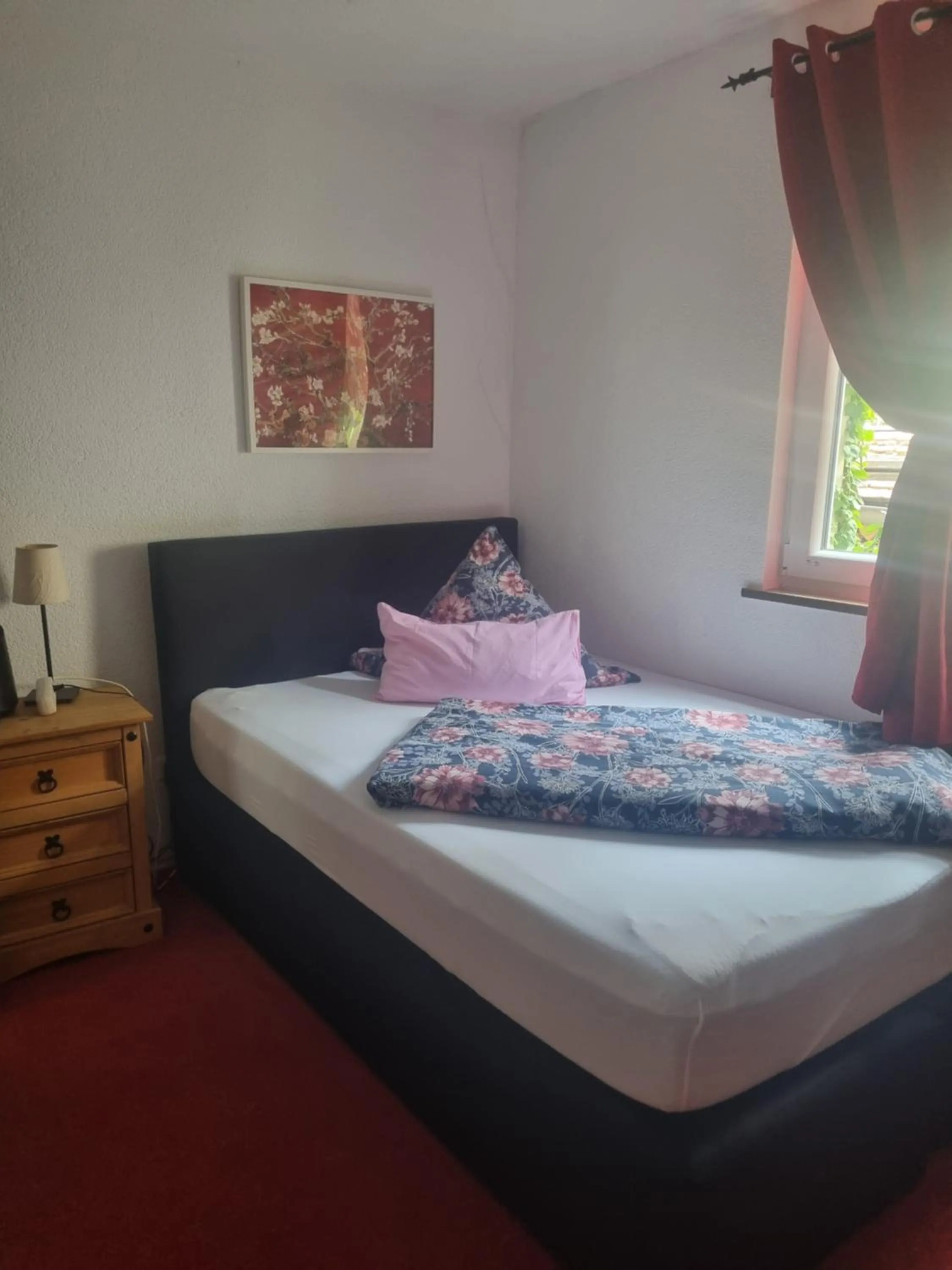 Photo of the whole room, Bed in Hotel Herberge zur Traube