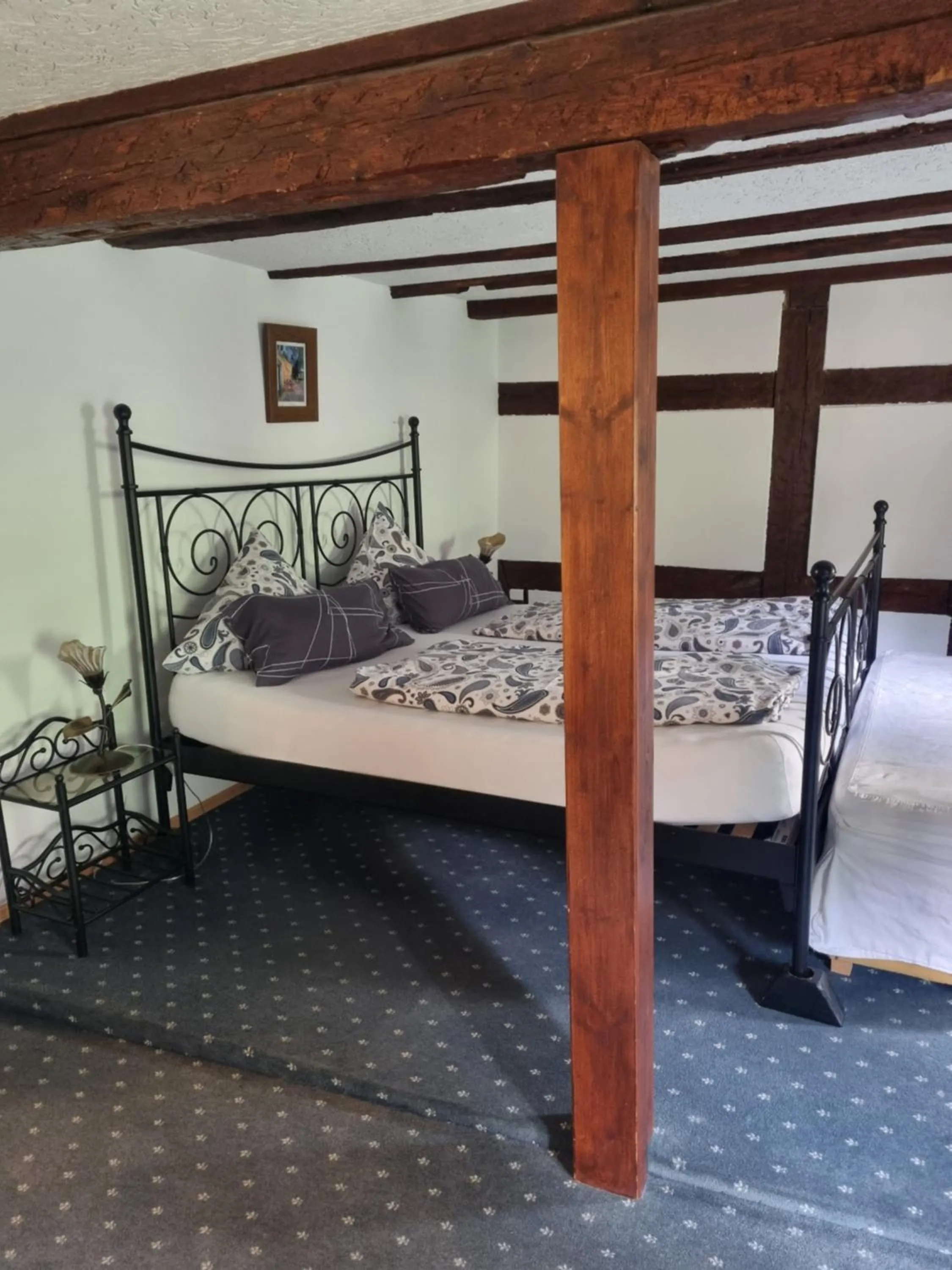 Bed in Hotel Herberge zur Traube