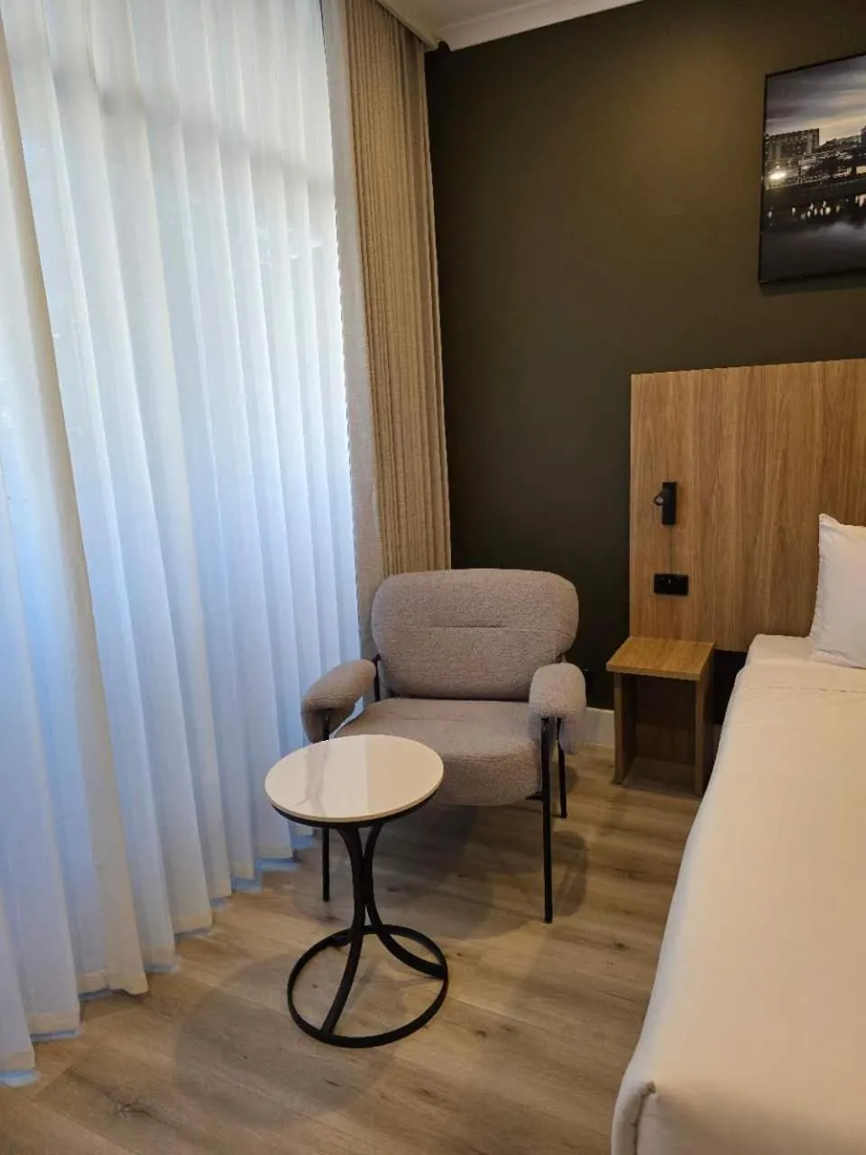 Bed in The Parkmore Hotel