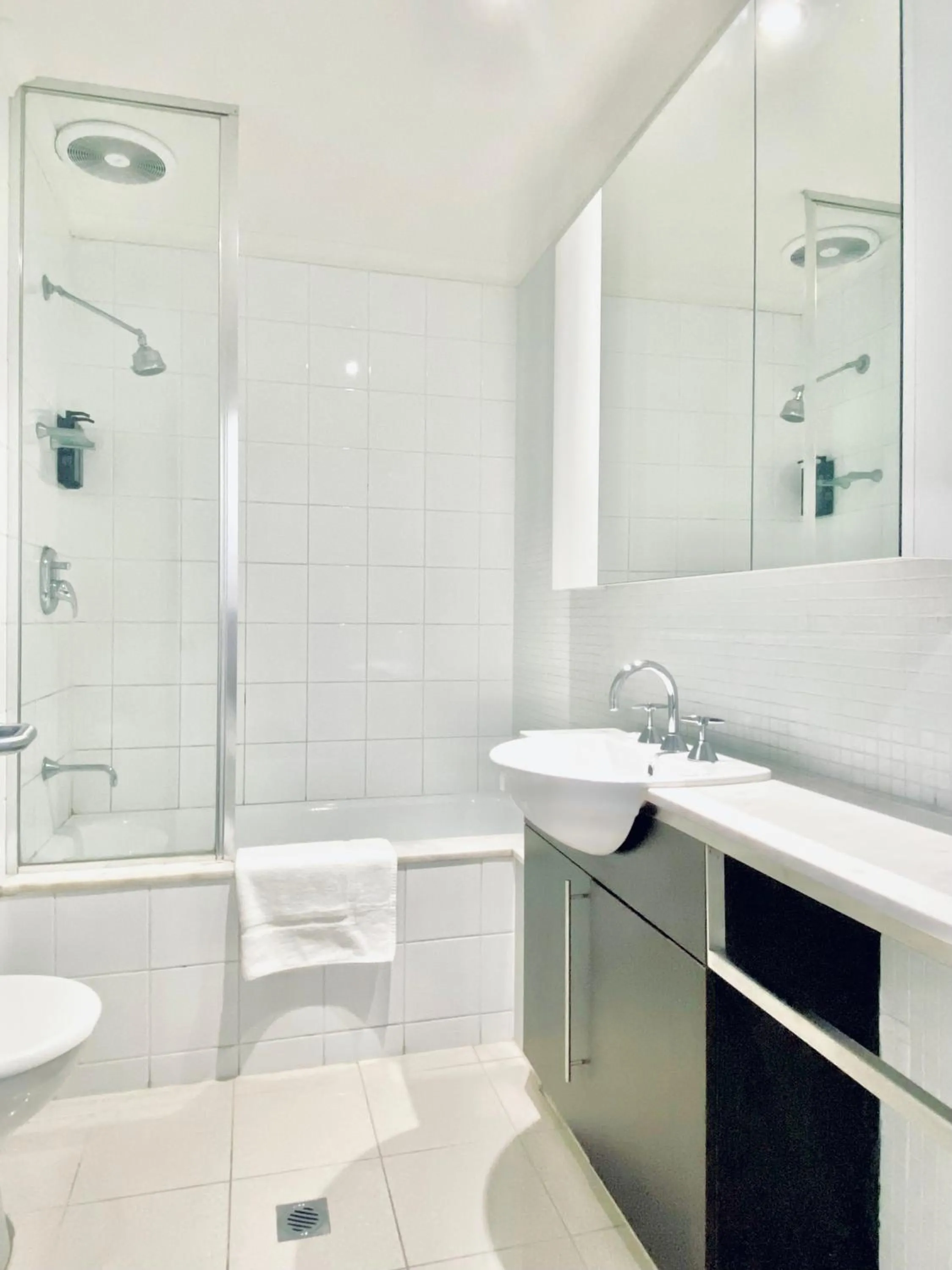 Bathroom in The Parkmore Hotel